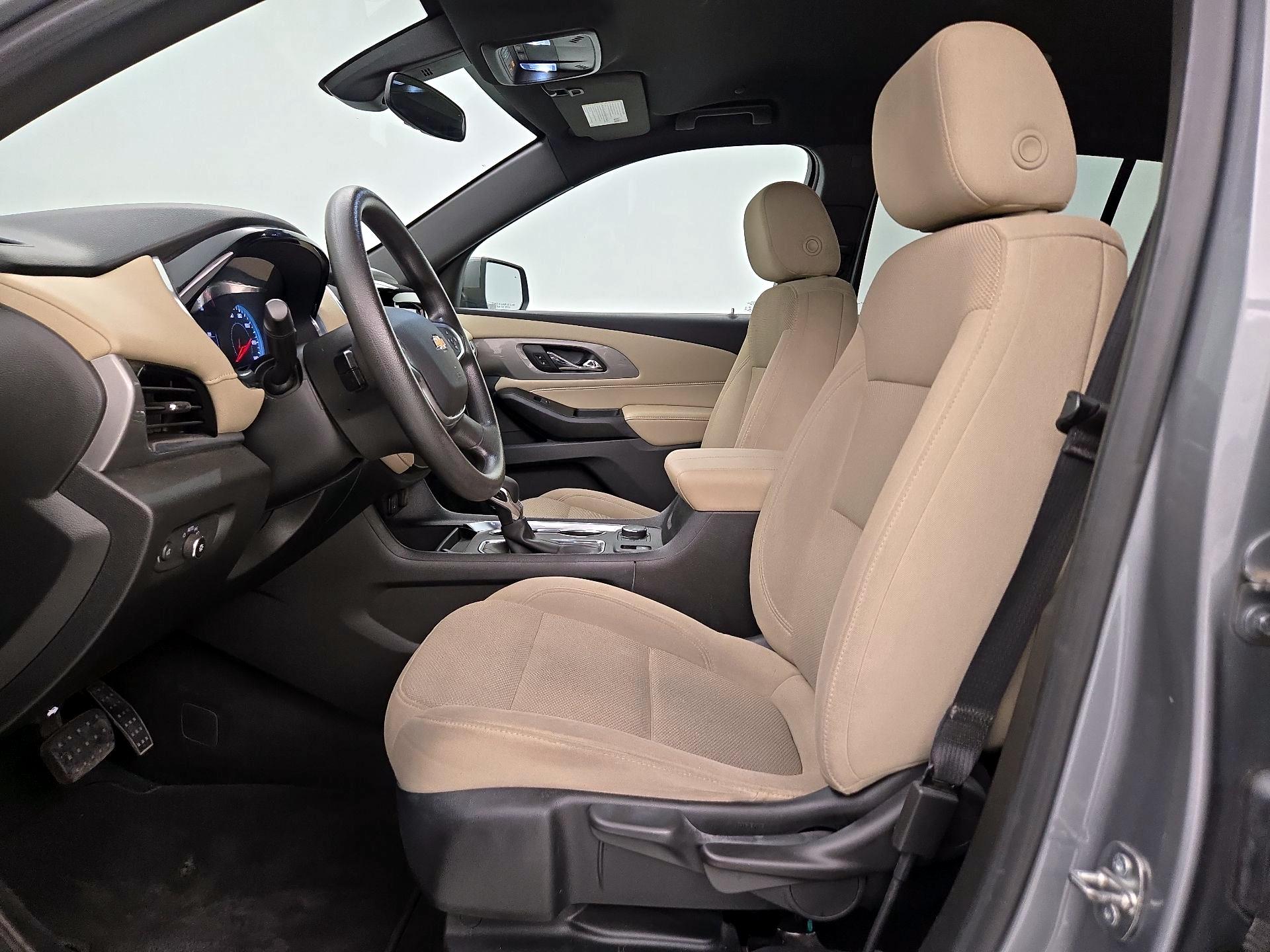 Thumbnail: 2023 Chevrolet Traverse - 11