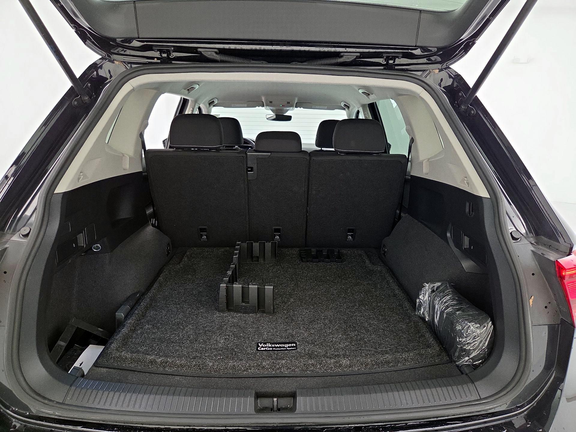 Thumbnail: 2022 Volkswagen Tiguan - 20