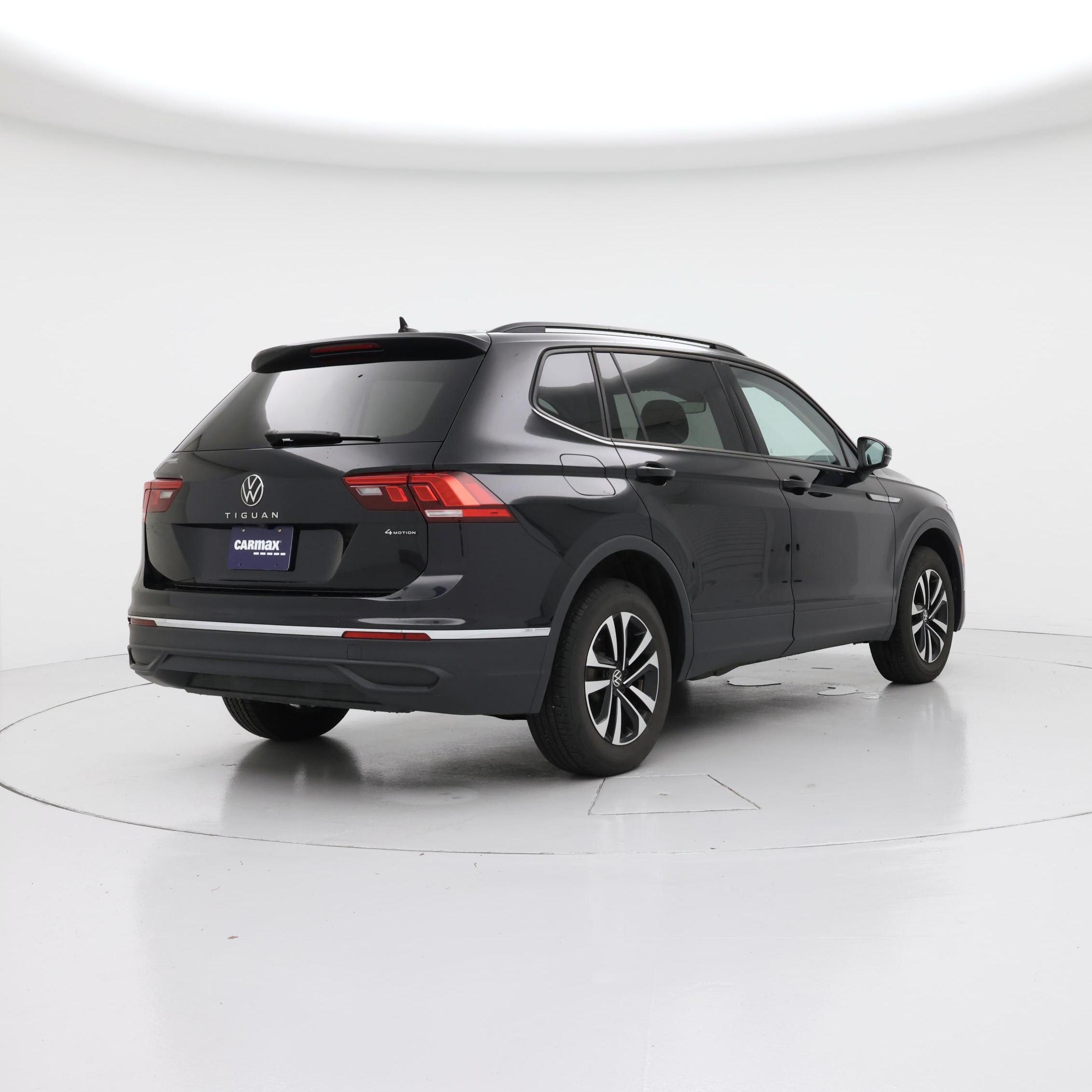 Thumbnail: 2022 Volkswagen Tiguan - 8