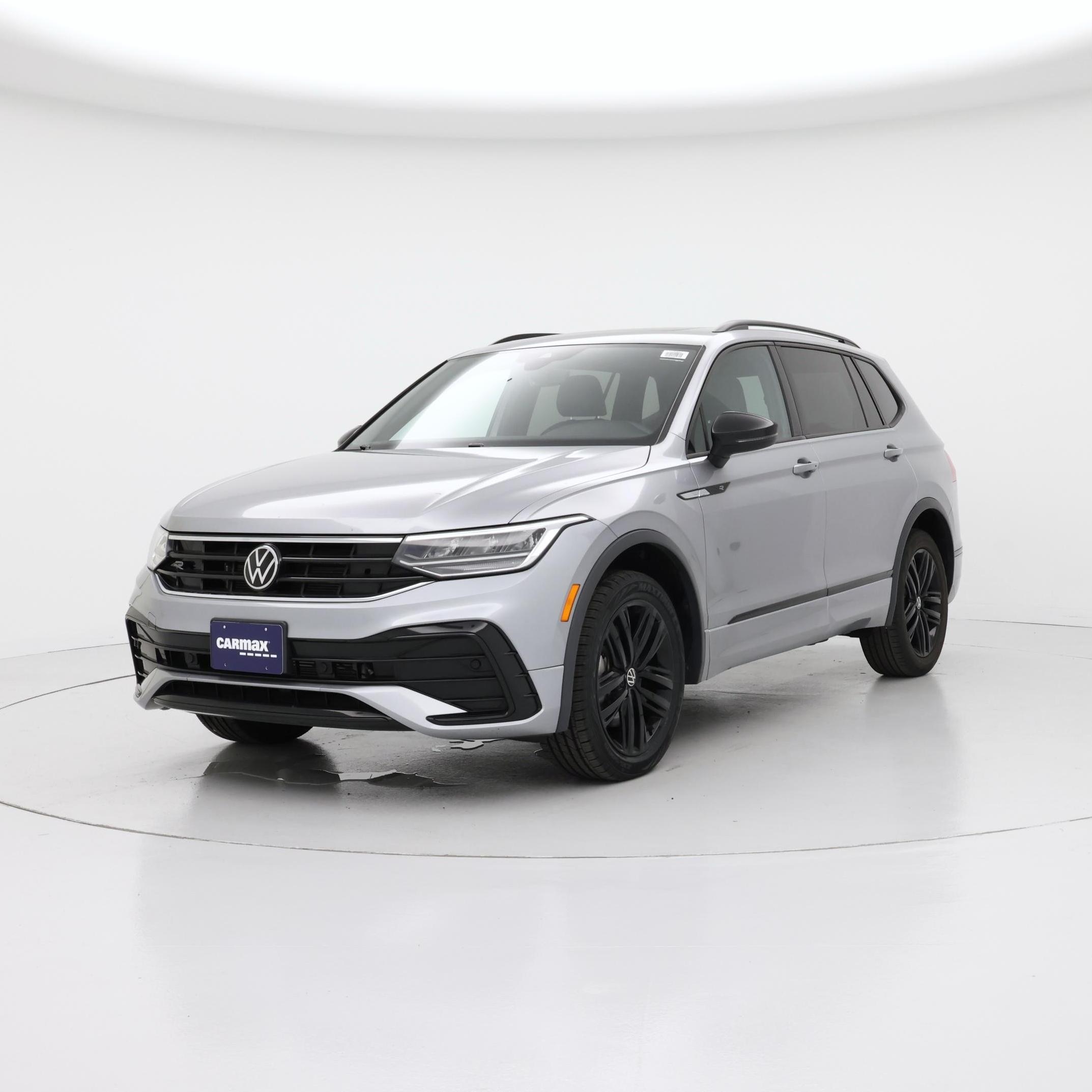 Thumbnail: 2022 Volkswagen Tiguan - 4