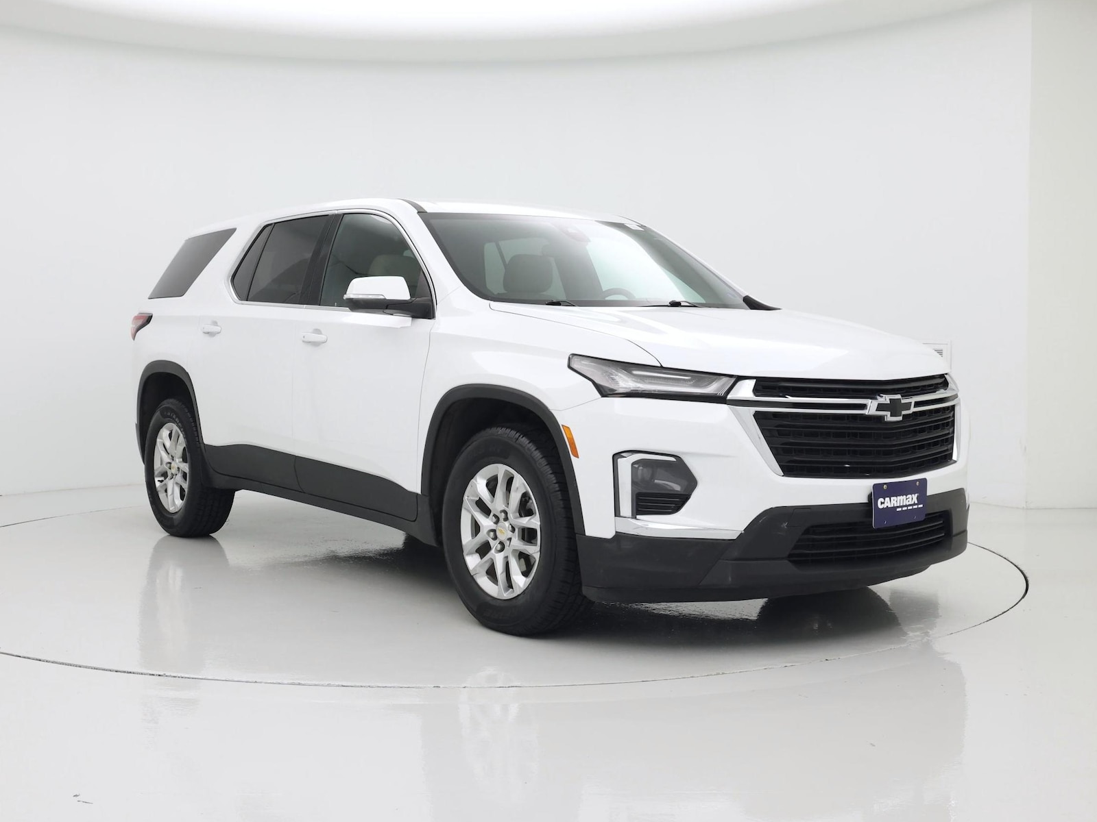 2023 Chevrolet Traverse LS - Photo 2