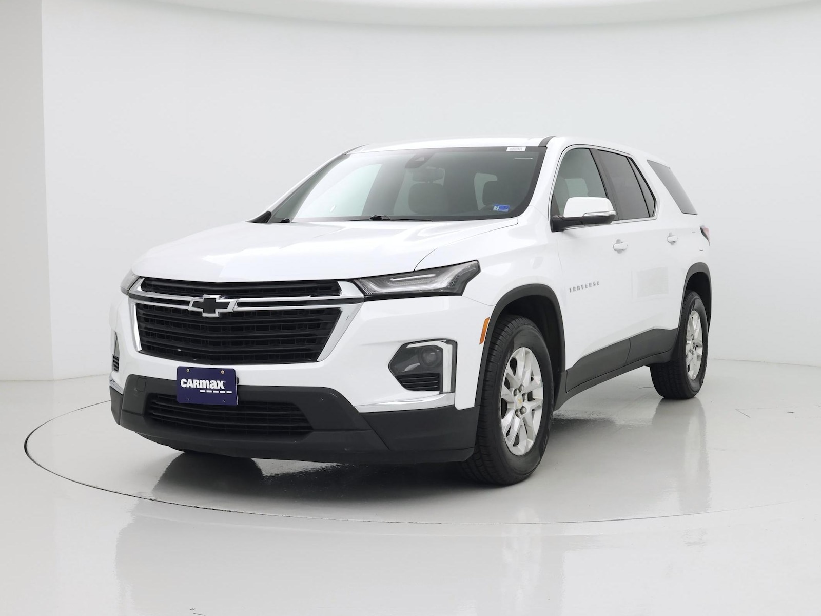 2023 Chevrolet Traverse LS - Photo 5