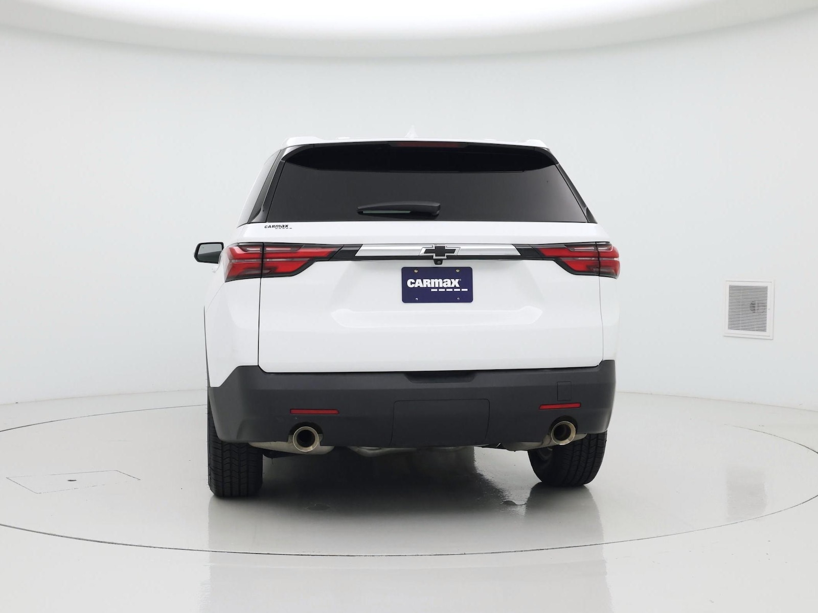 2023 Chevrolet Traverse LS - Photo 7