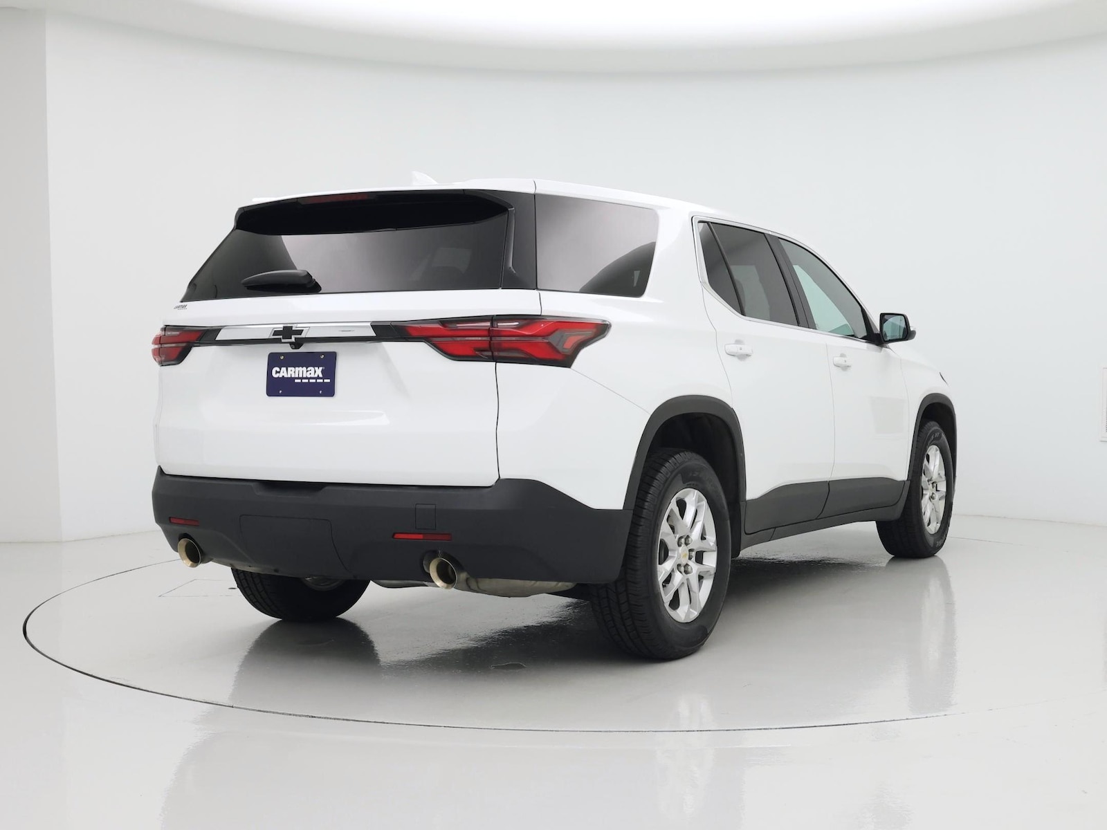2023 Chevrolet Traverse LS - Photo 9