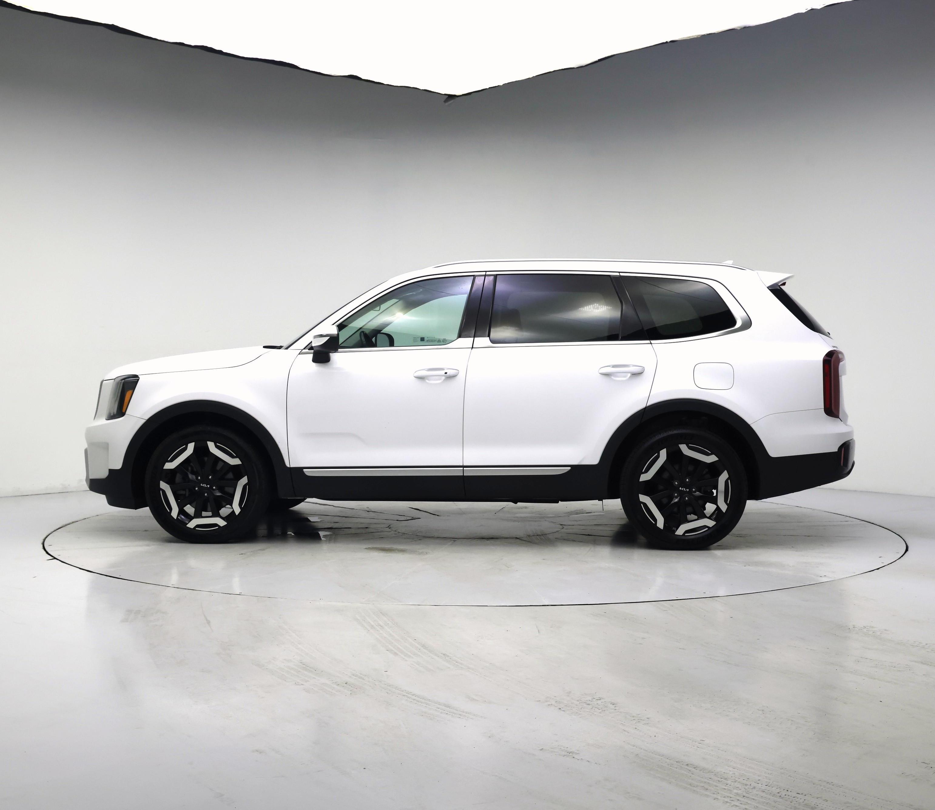 Thumbnail: 2023 Kia Telluride - 3