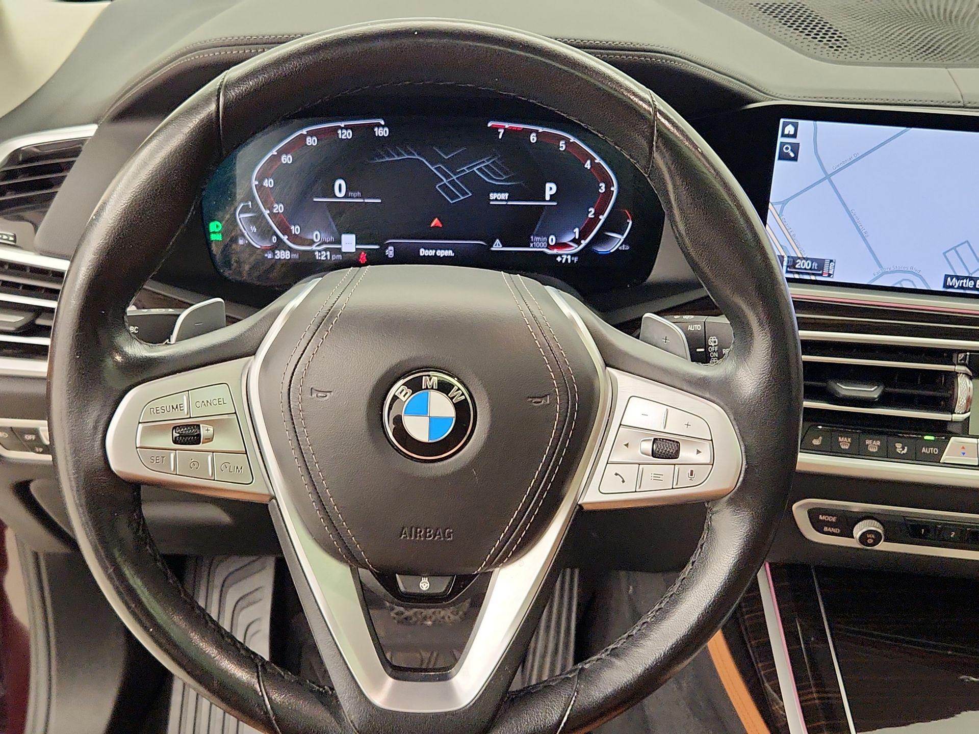 Thumbnail: 2021 BMW X7 - 10