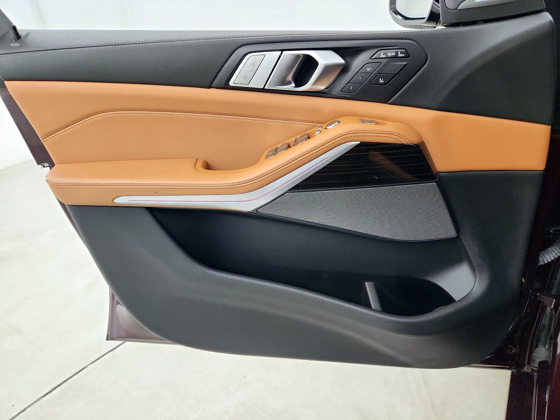 Thumbnail: 2021 BMW X7 - 12
