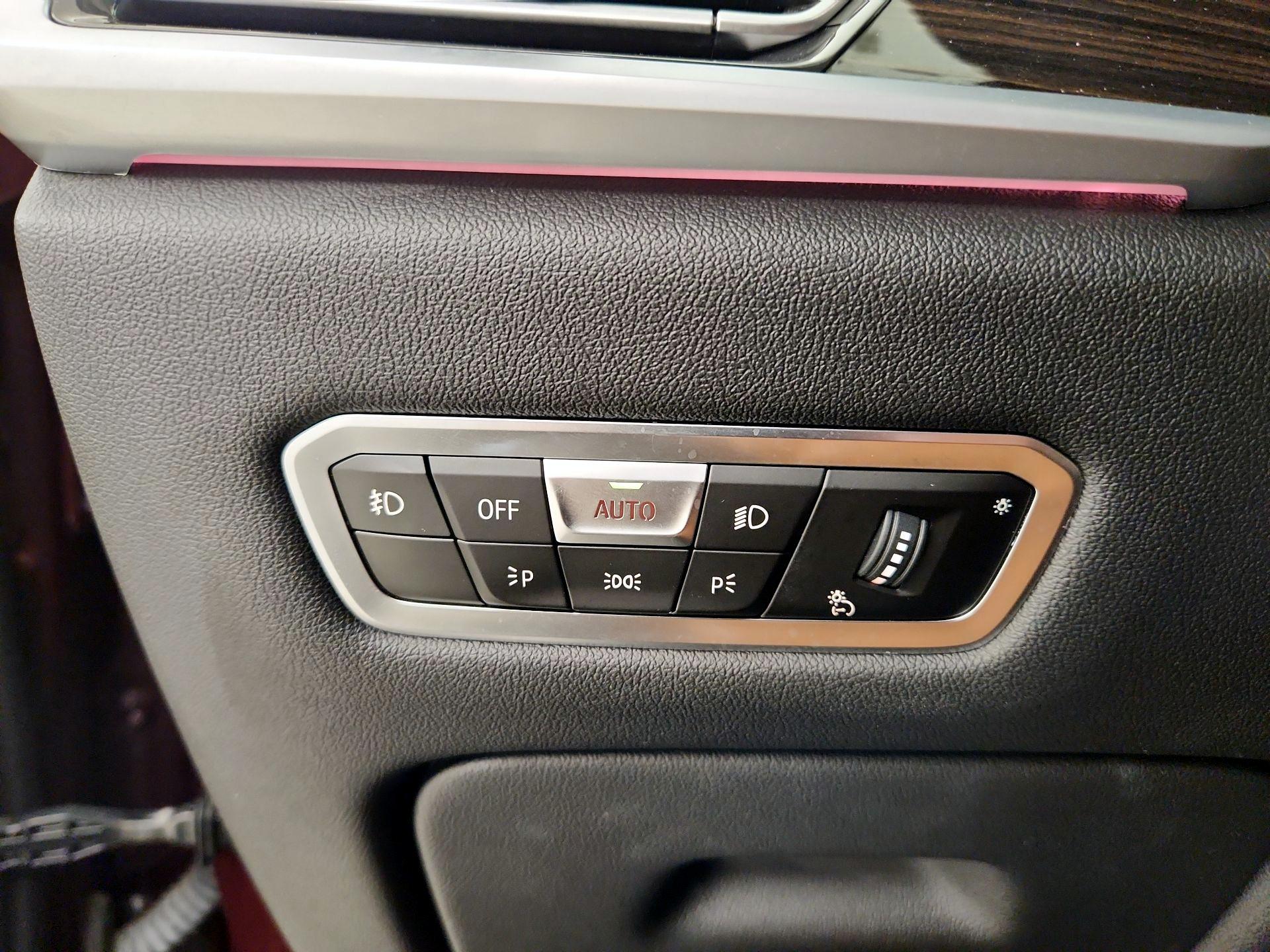 Thumbnail: 2021 BMW X7 - 13
