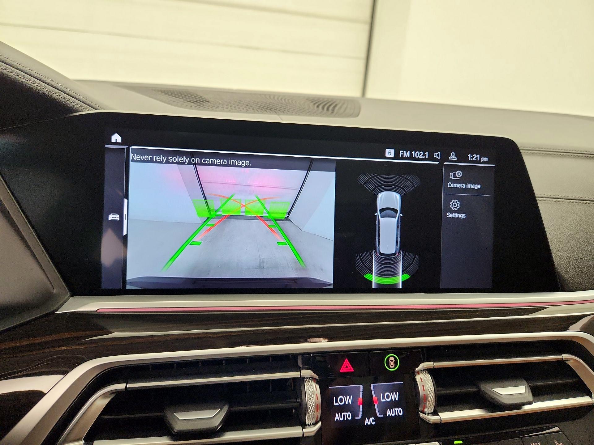 Thumbnail: 2021 BMW X7 - 15