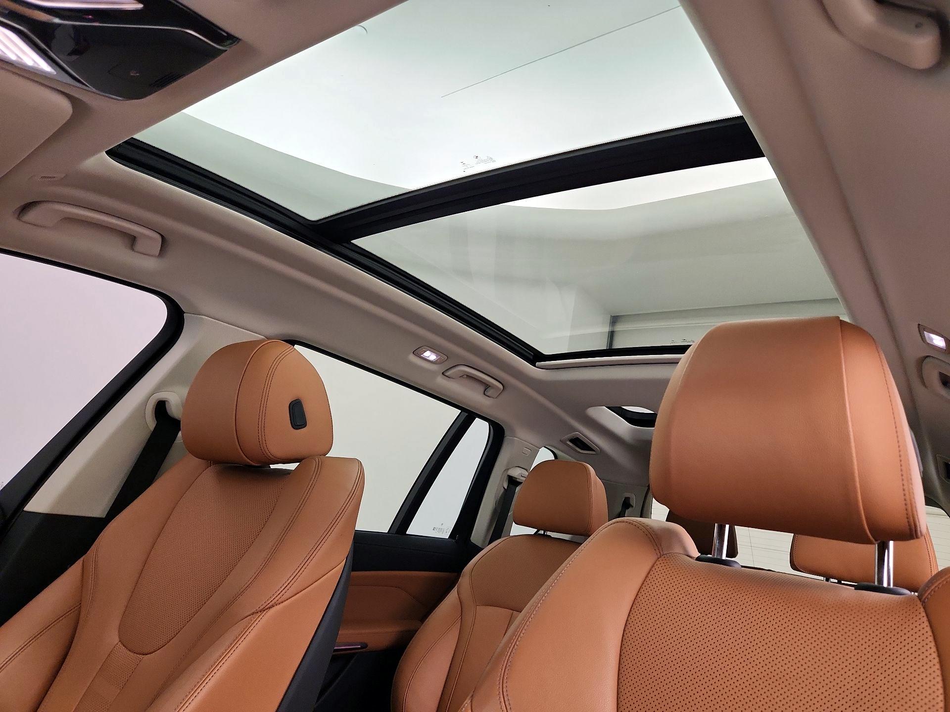 Thumbnail: 2021 BMW X7 - 20