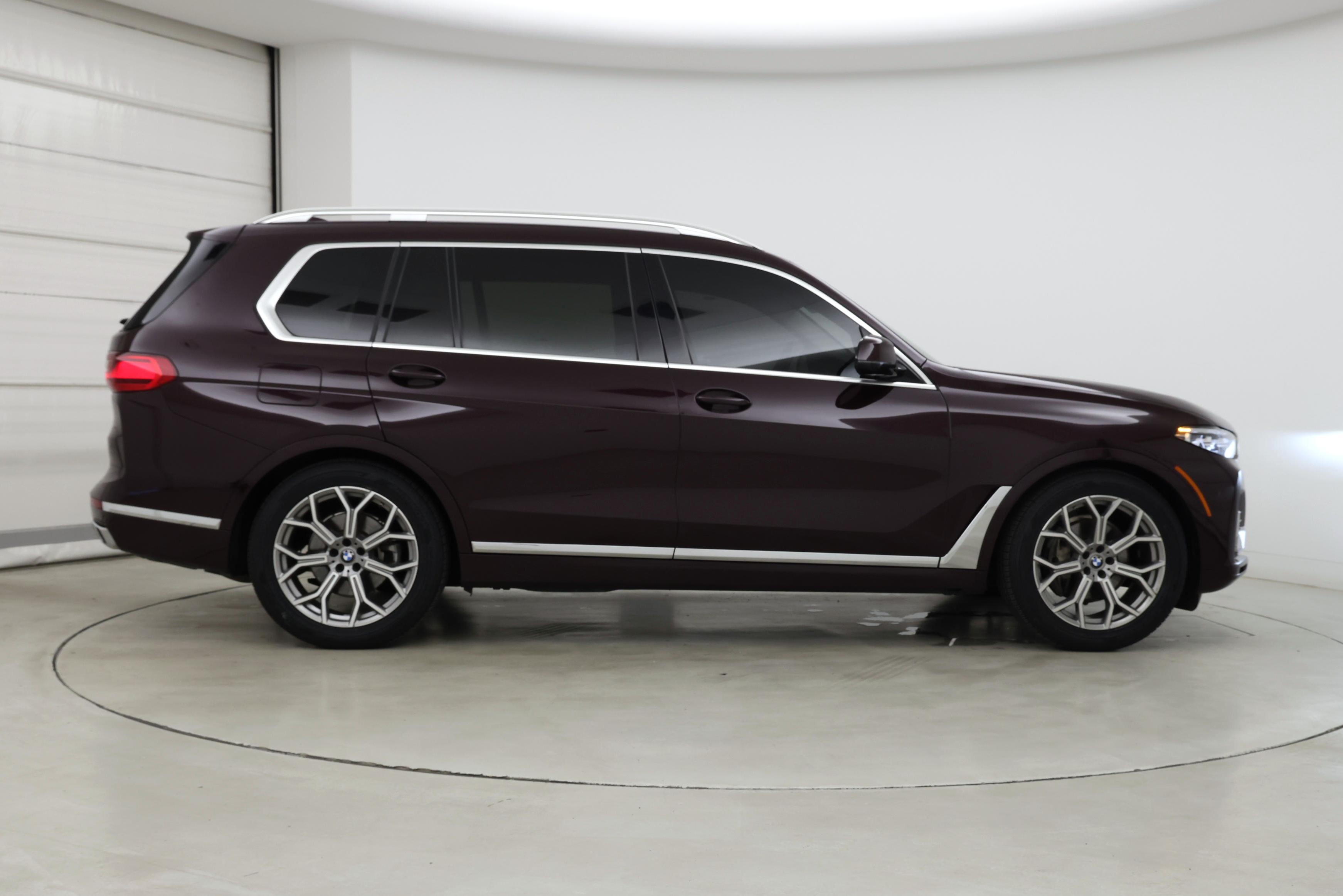Thumbnail: 2021 BMW X7 - 7