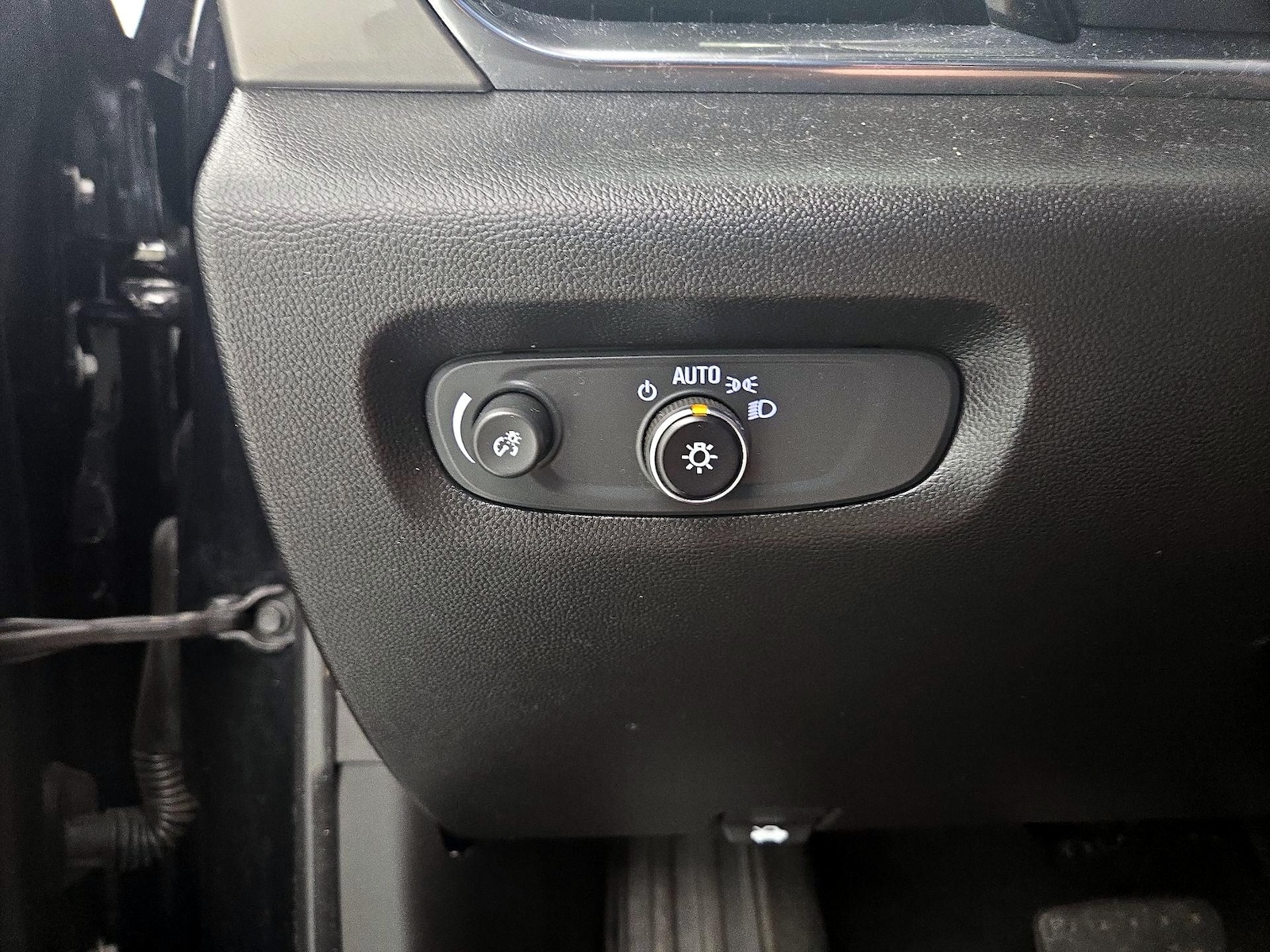 2023 Chevrolet Traverse 1LT - Photo 14