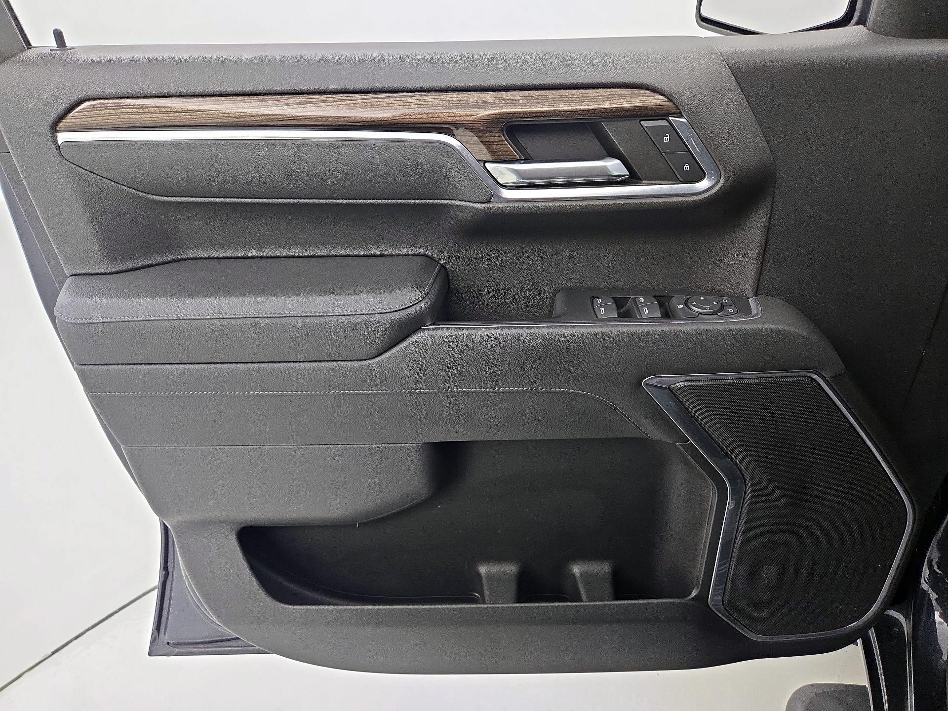 Thumbnail: 2022 Chevrolet Silverado 1500 - 12