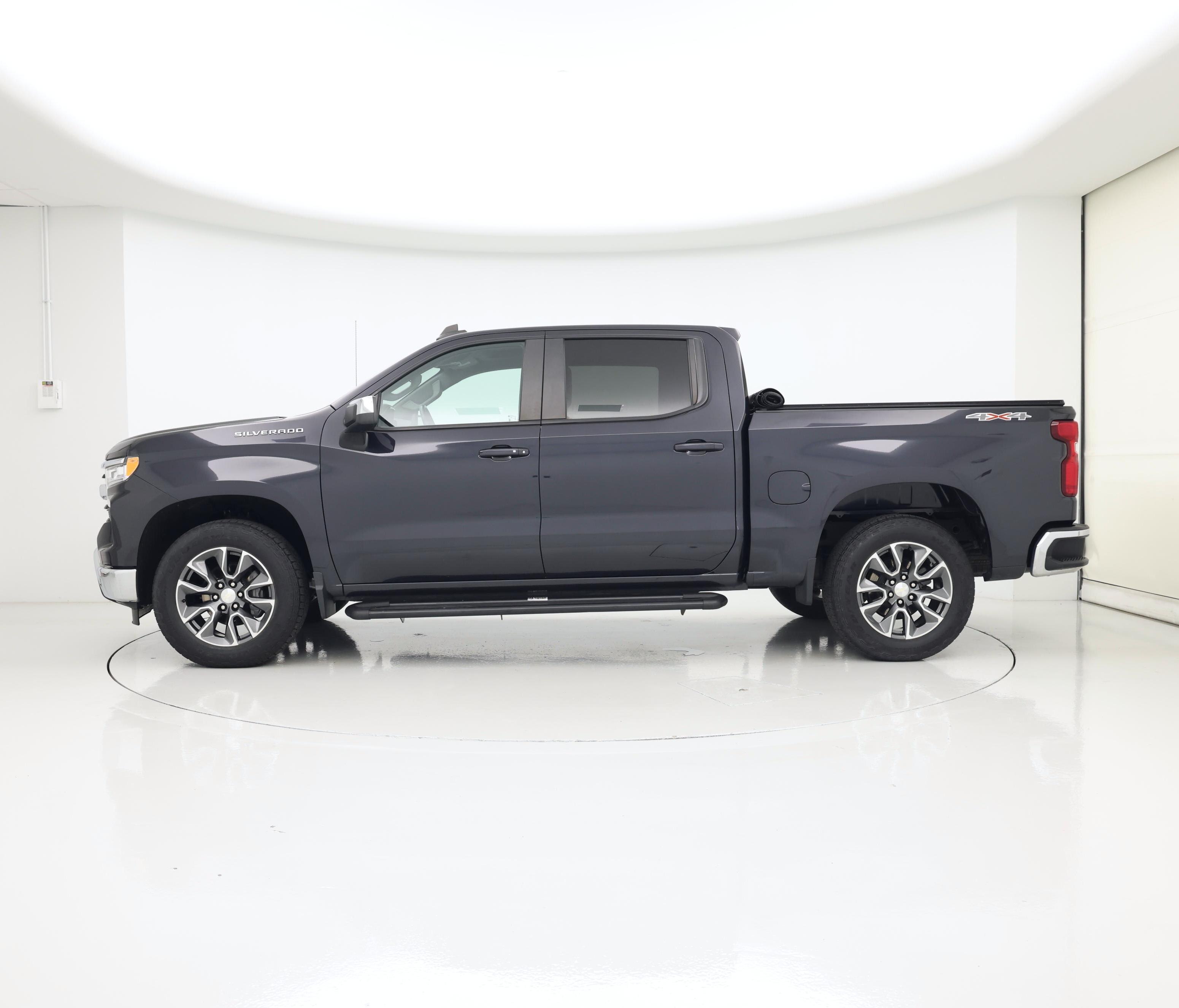 Thumbnail: 2022 Chevrolet Silverado 1500 - 3