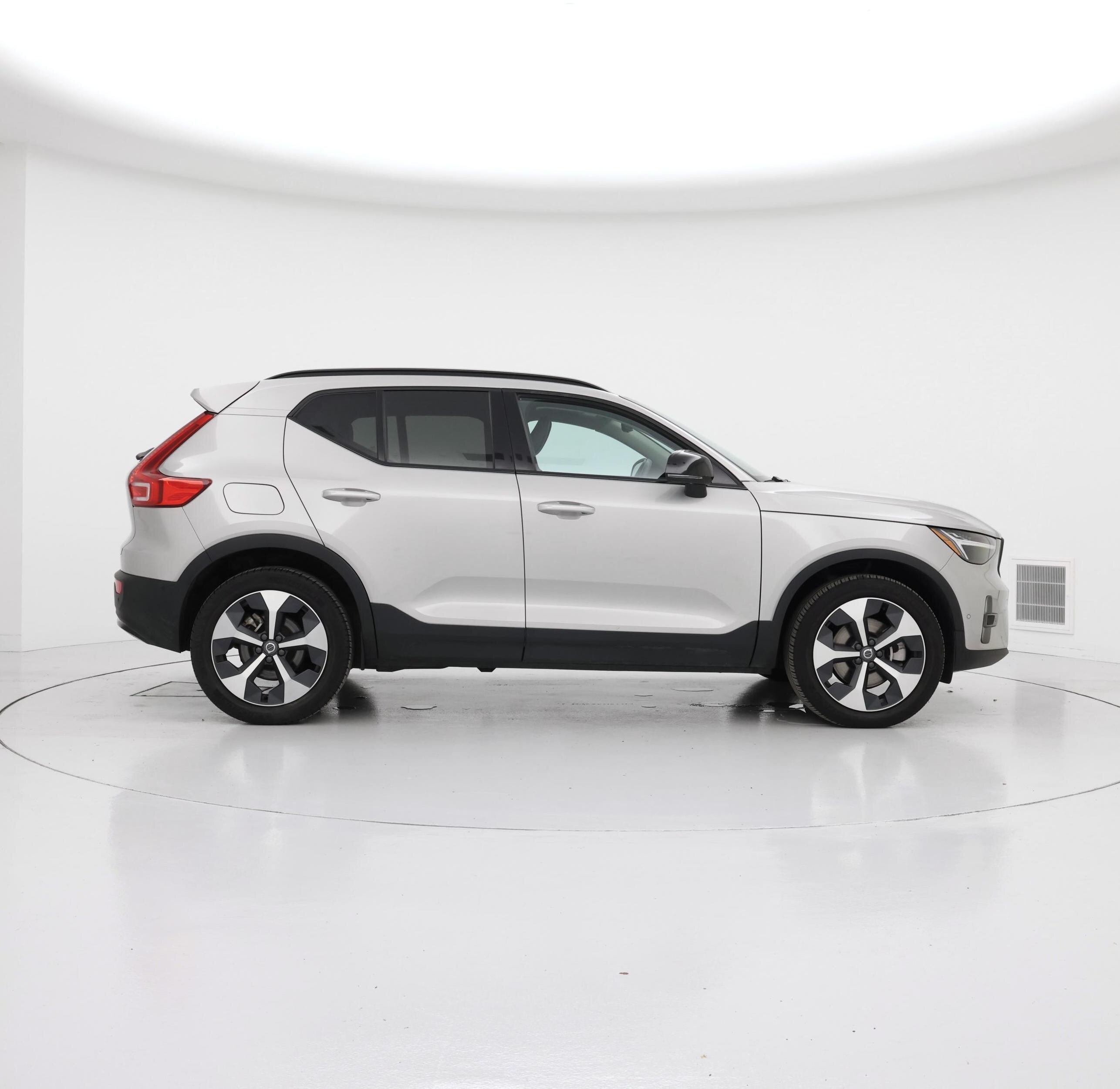 Thumbnail: 2024 Volvo XC40 - 7