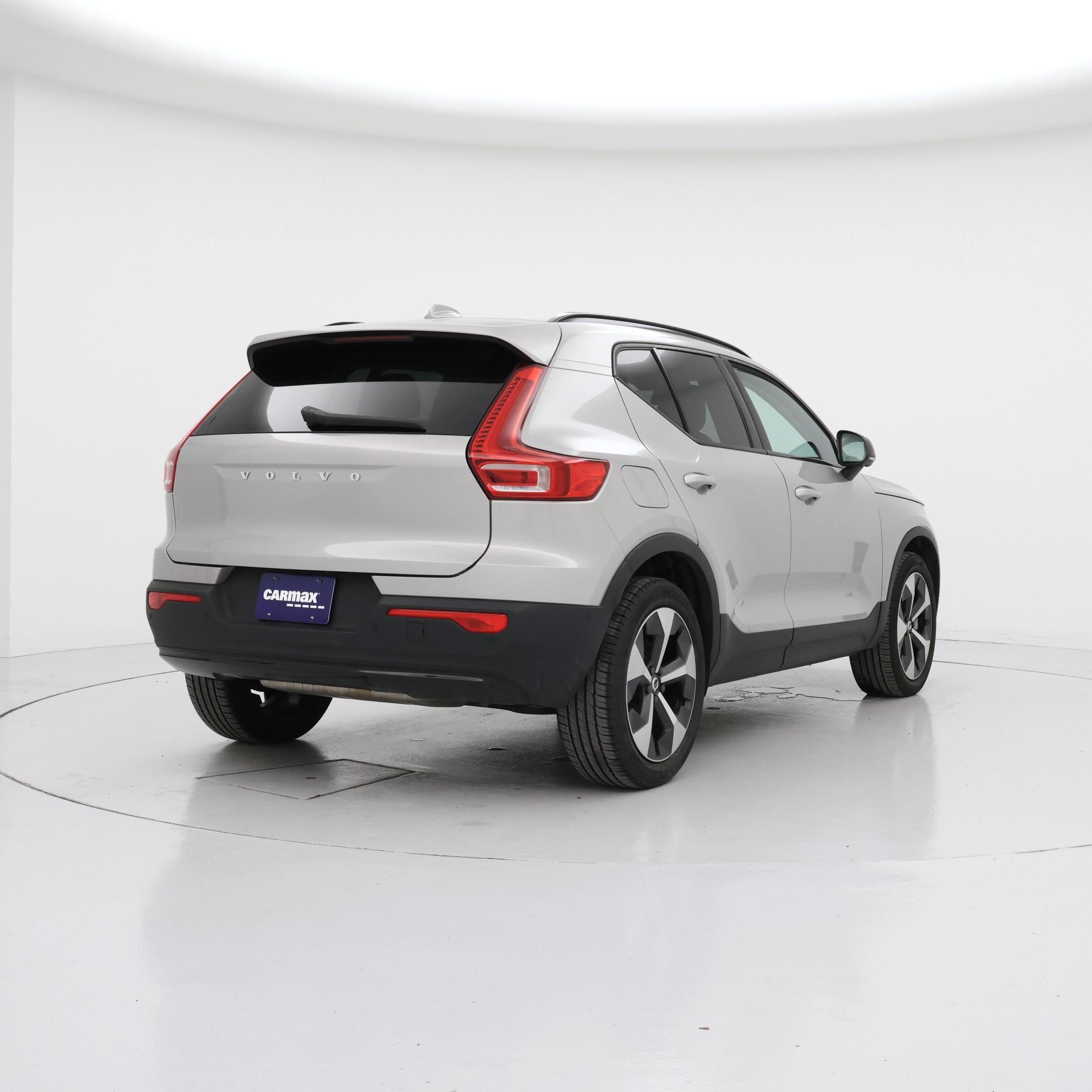 Thumbnail: 2024 Volvo XC40 - 8