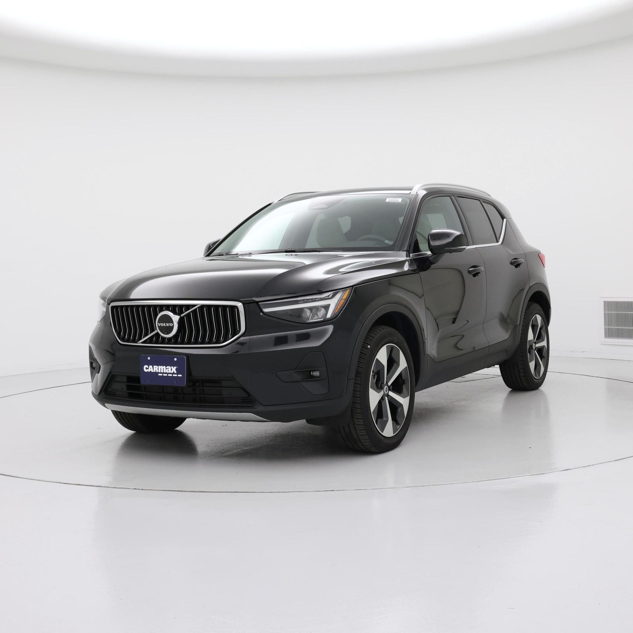 Thumbnail: 2024 Volvo XC40 - 4