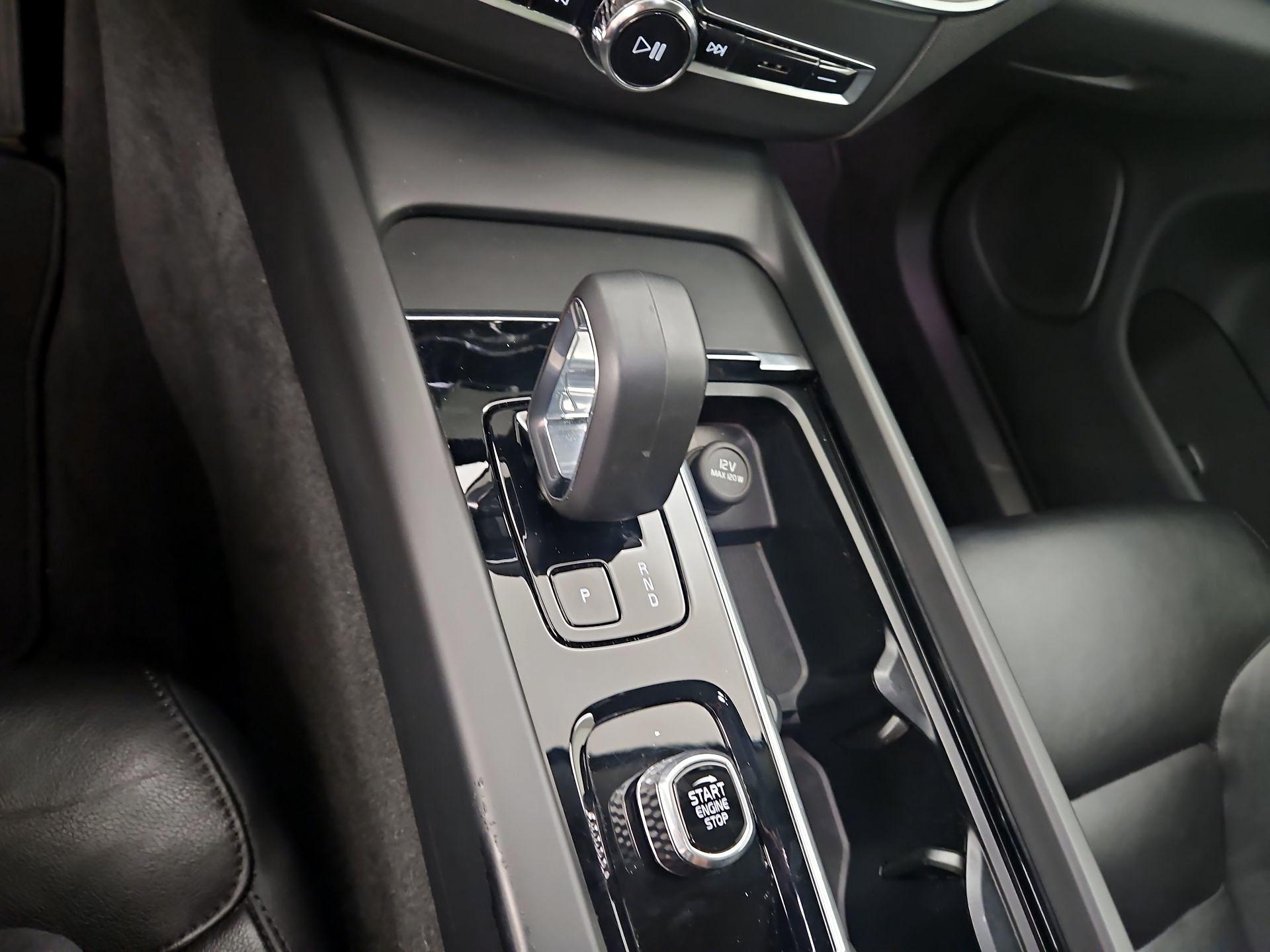 Thumbnail: 2023 Volvo XC60 - 18