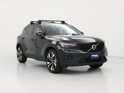 2025 Volvo XC40 B5 Plus Dark Theme