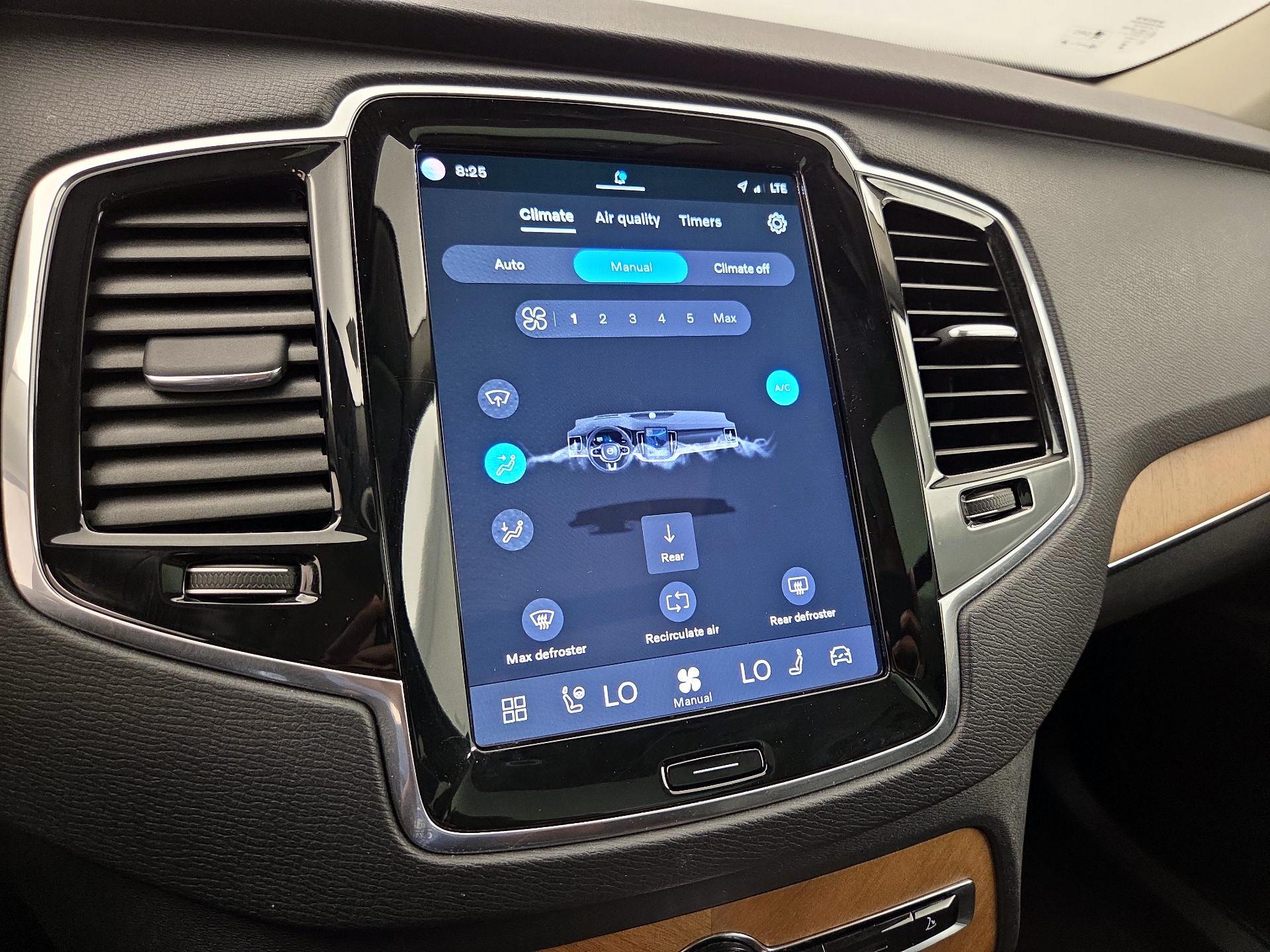 Thumbnail: 2023 Volvo XC90 - 17