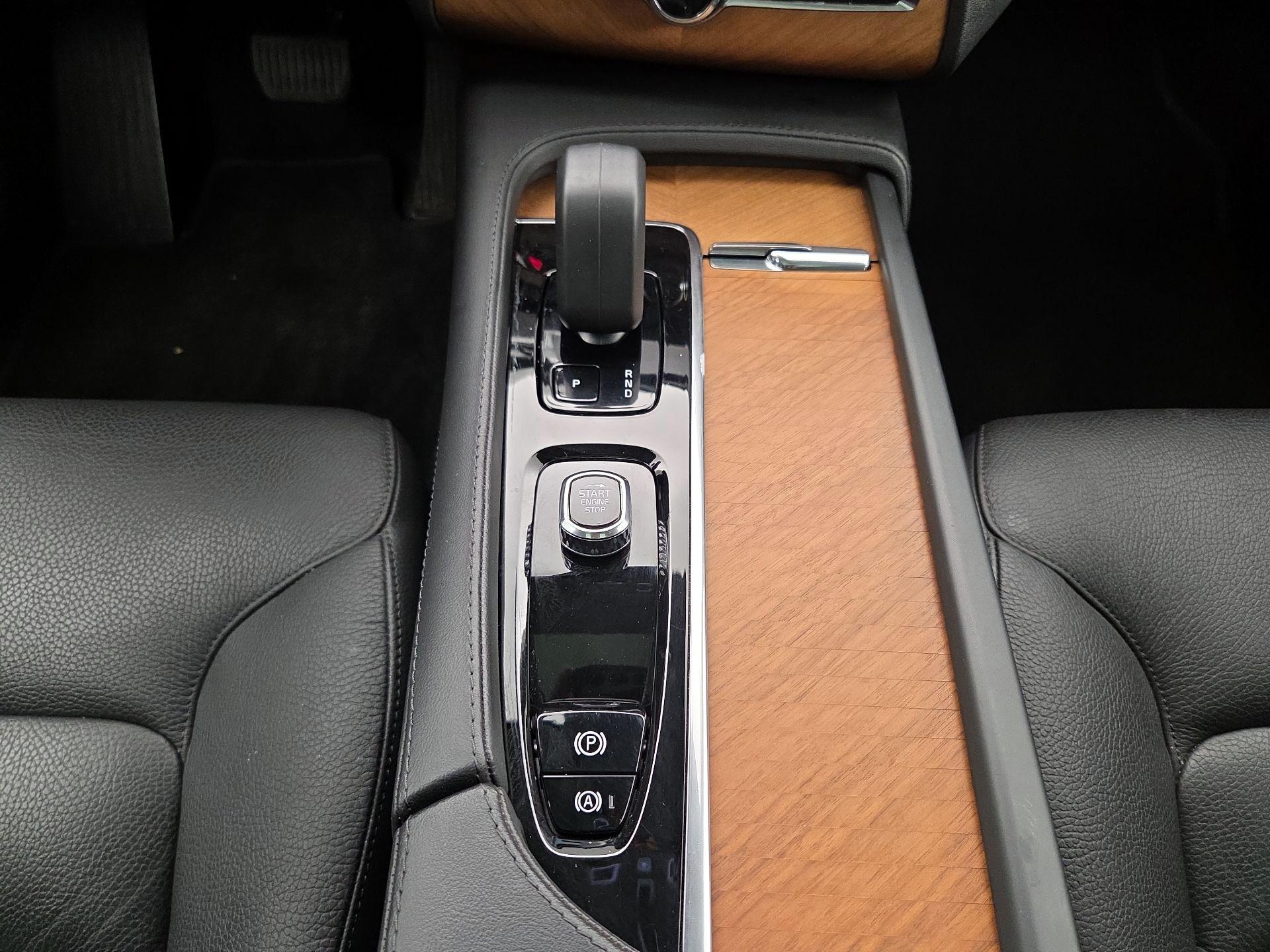 Thumbnail: 2023 Volvo XC90 - 18