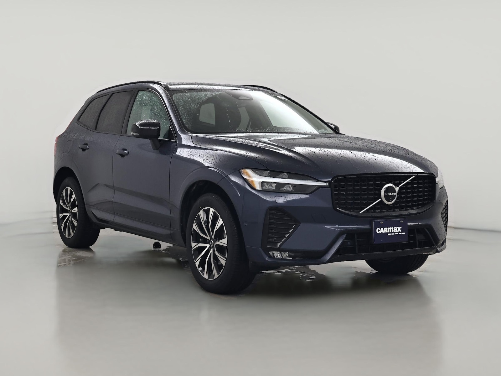 2024 Volvo XC60 Plus - Photo 1