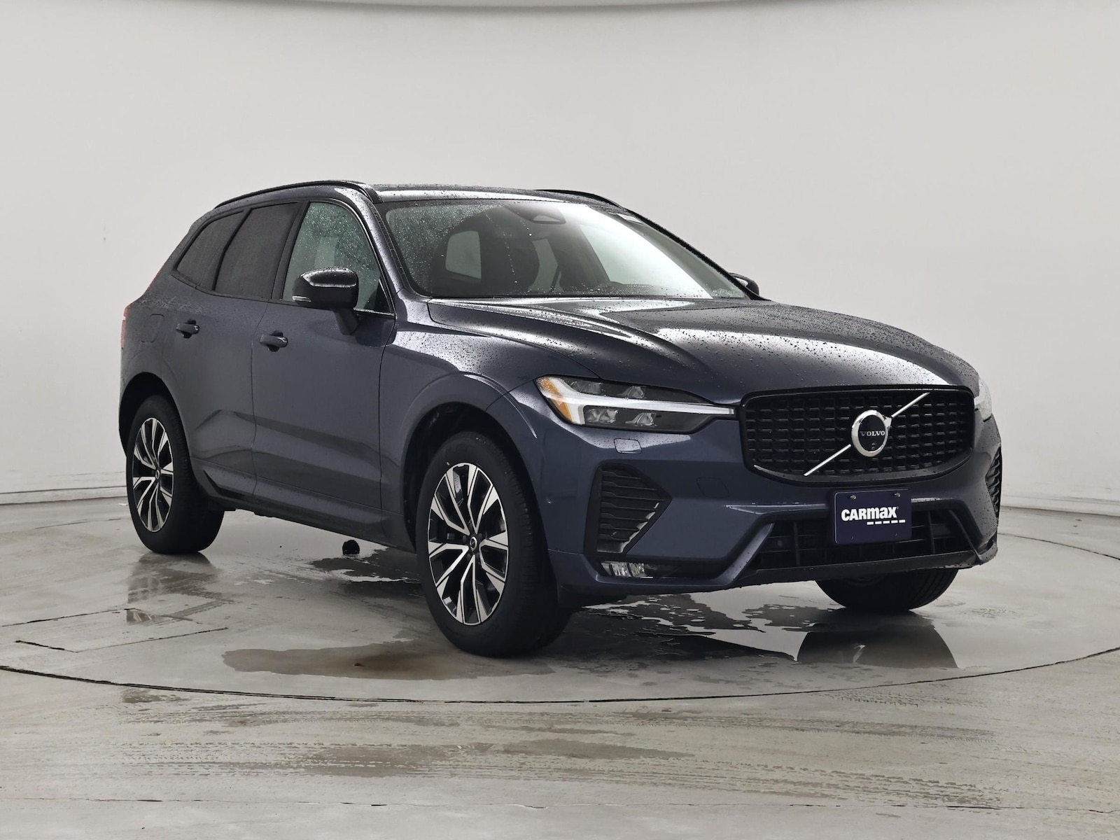 2024 Volvo XC60 Plus - Photo 2