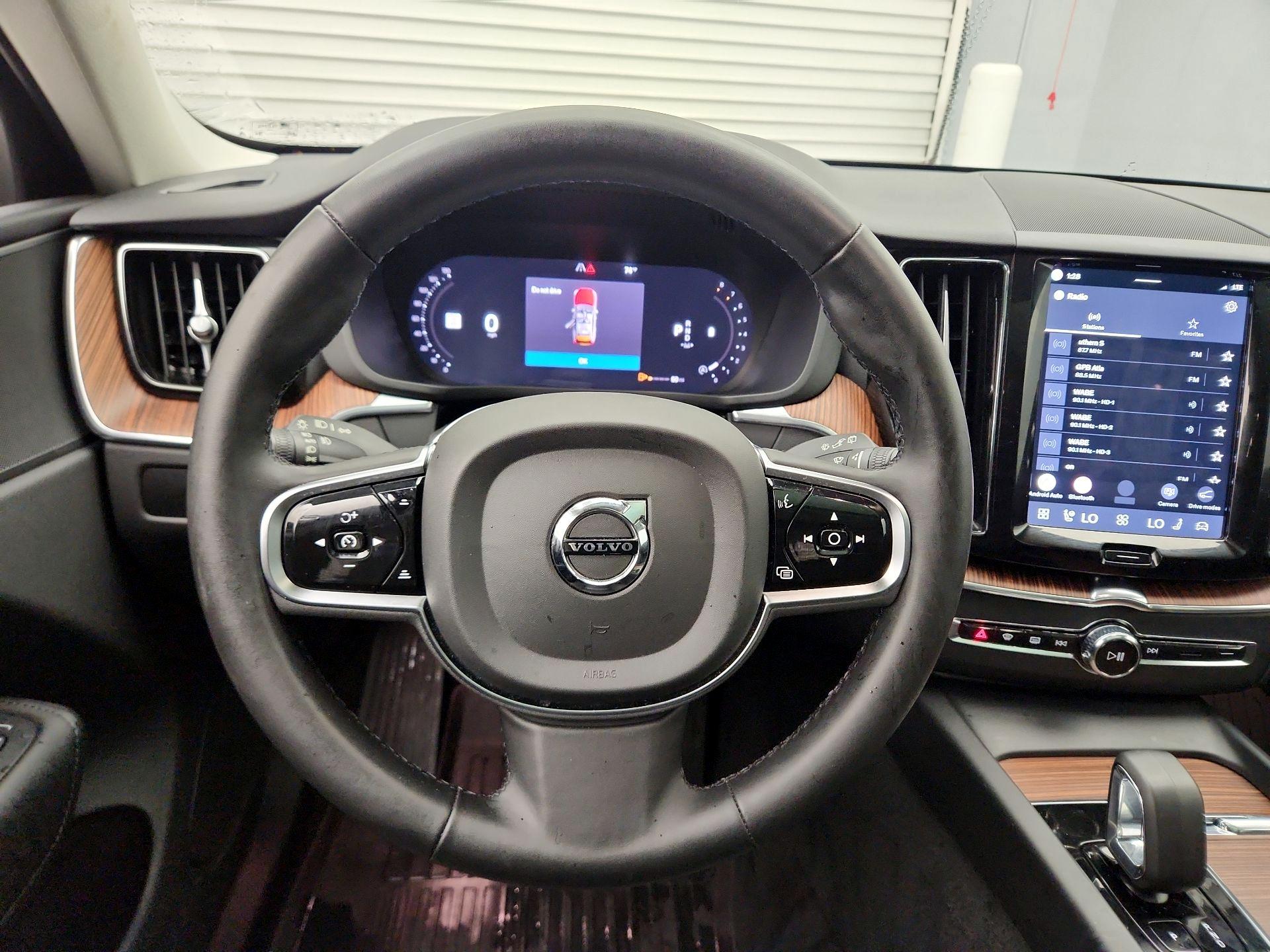 Thumbnail: 2024 Volvo XC60 - 10