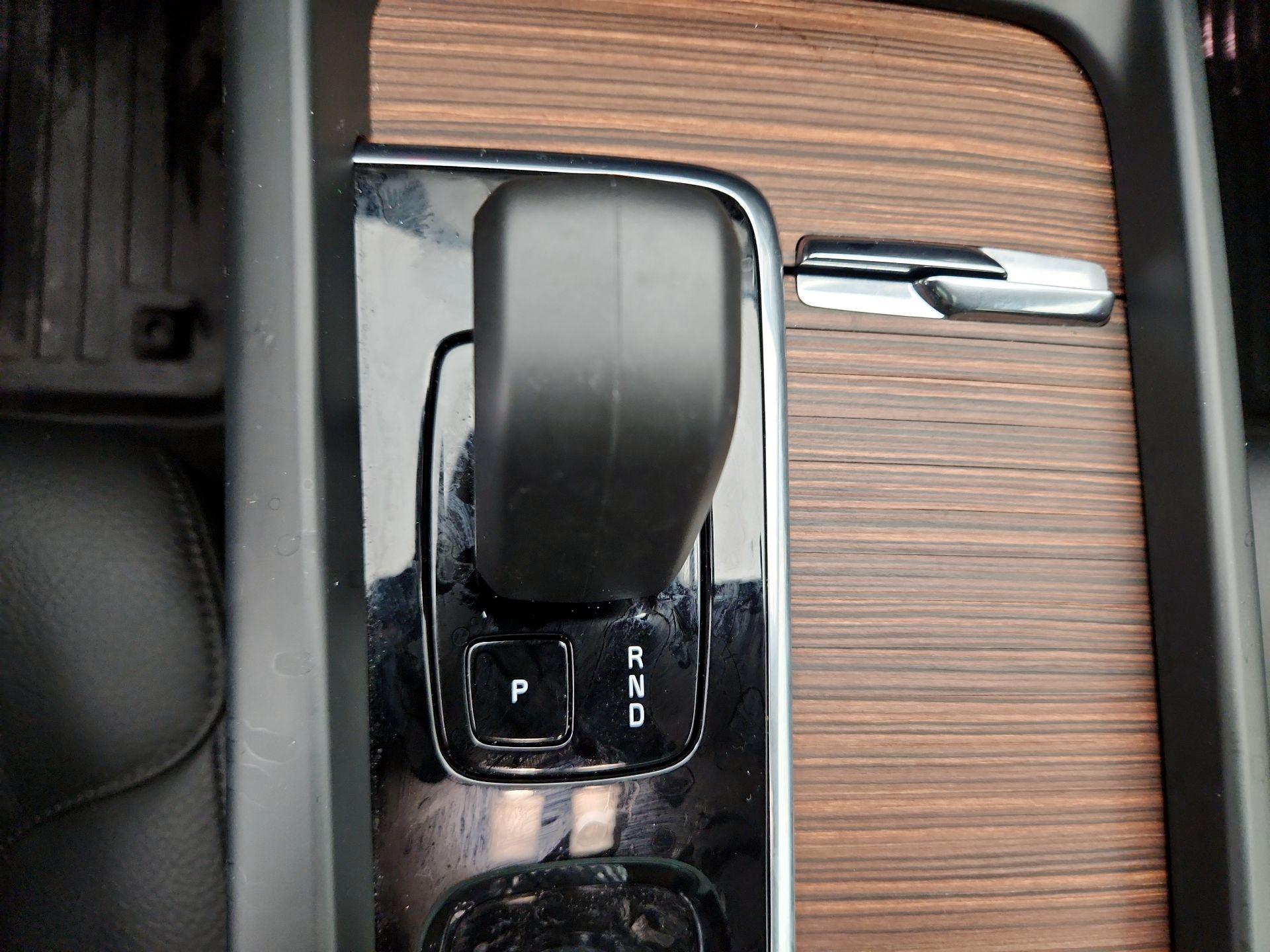 Thumbnail: 2024 Volvo XC60 - 17