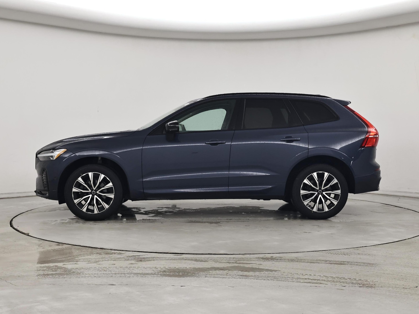 2024 Volvo XC60 Plus - Photo 4