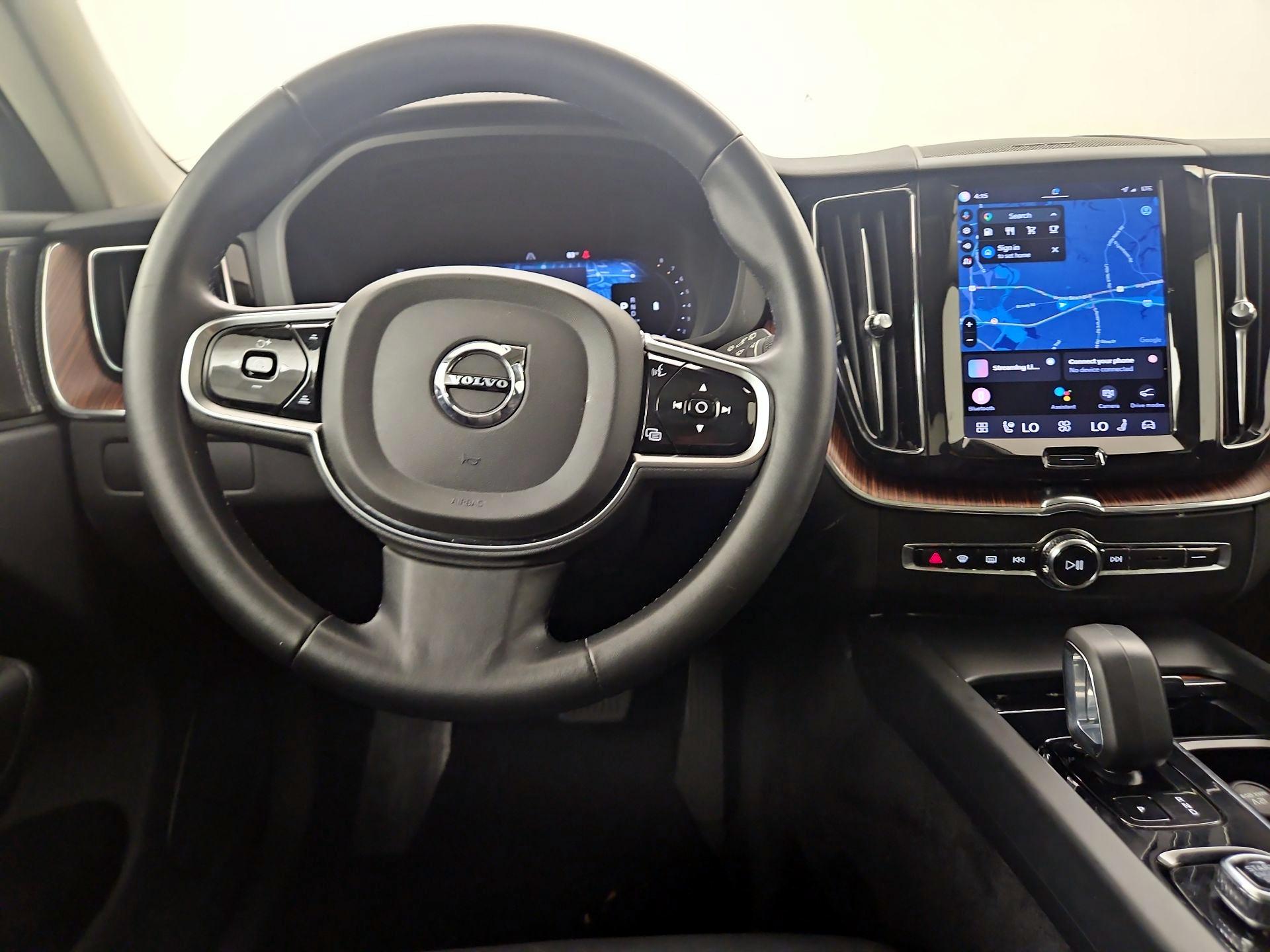 Thumbnail: 2023 Volvo XC60 - 10