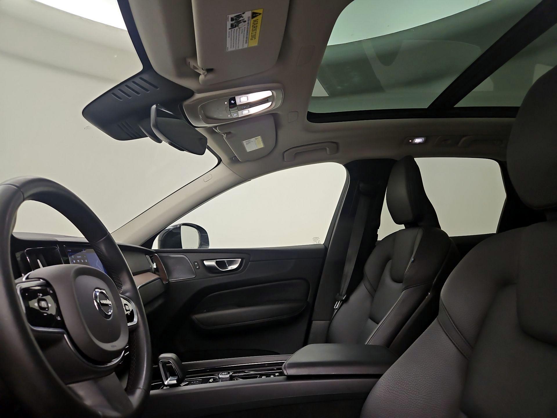 Thumbnail: 2023 Volvo XC60 - 20