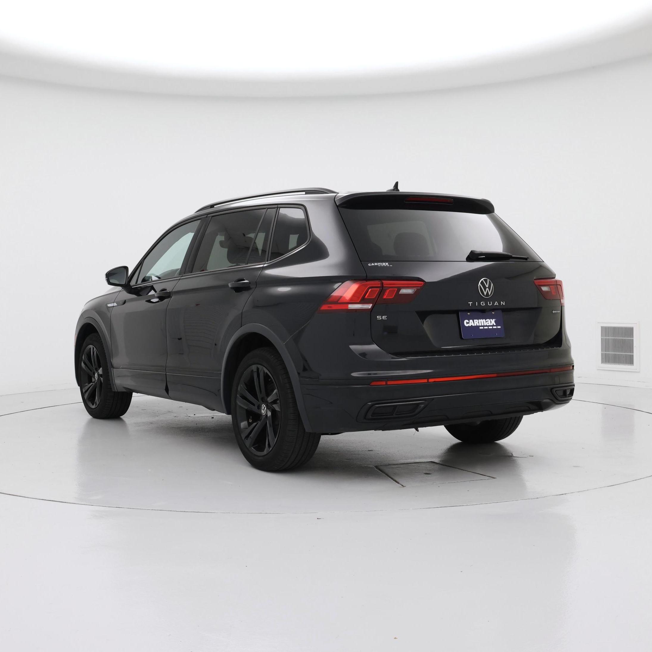 Thumbnail: 2023 Volkswagen Tiguan - 2