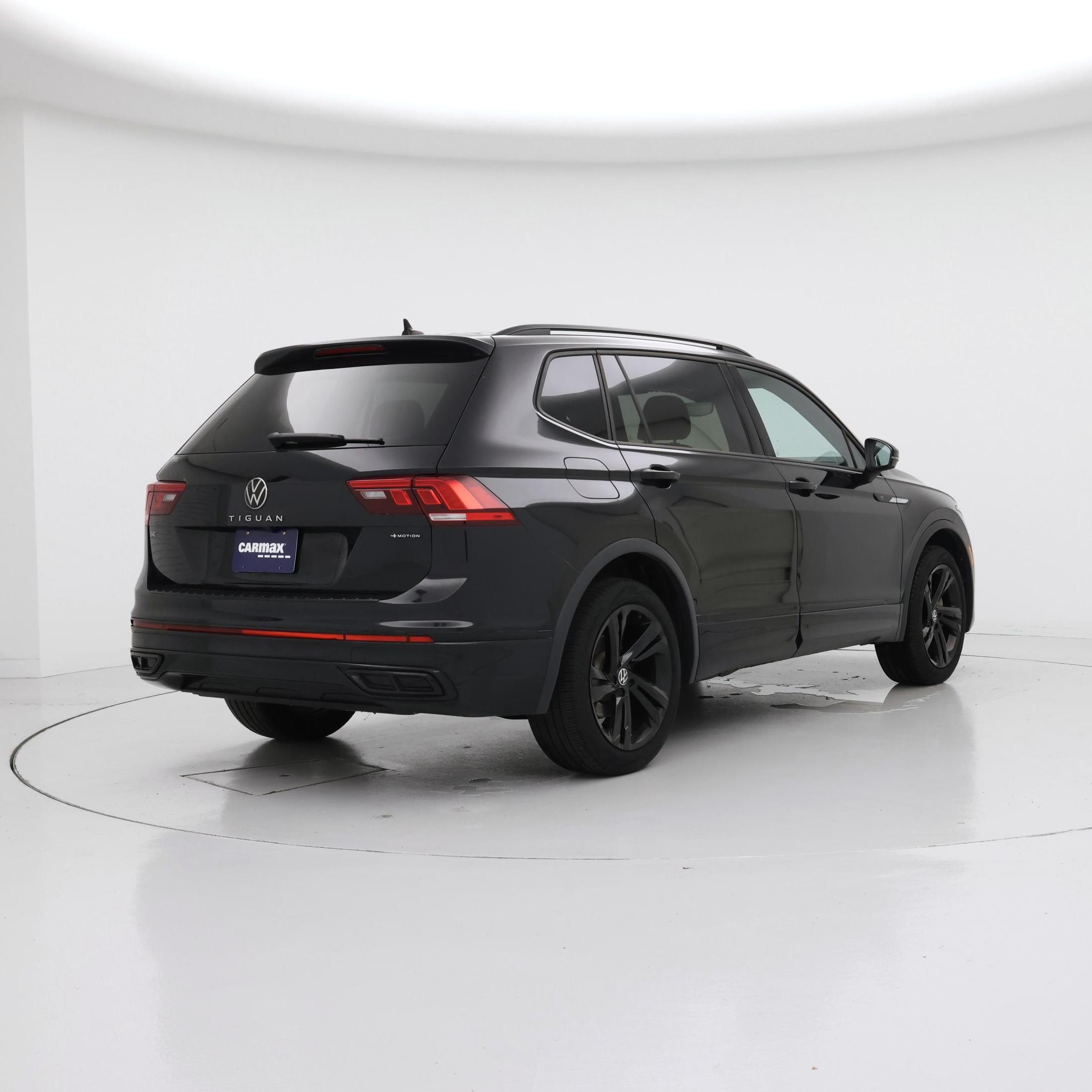 Thumbnail: 2023 Volkswagen Tiguan - 8