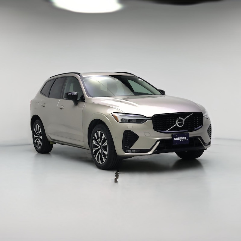 2023 Volvo XC60 B5 Plus Dark Theme