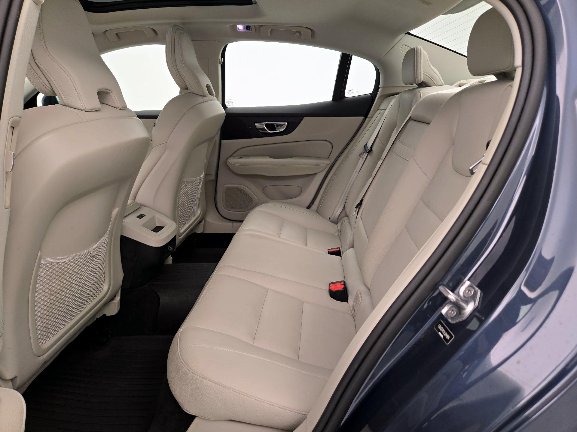 Thumbnail: 2020 Volvo S60 - 20