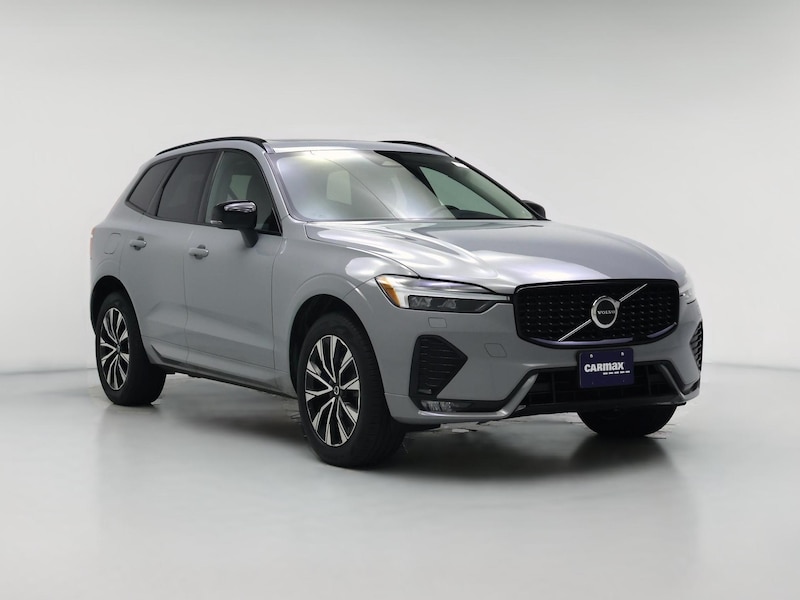 2024 Volvo XC60 B5 Core Dark Theme
