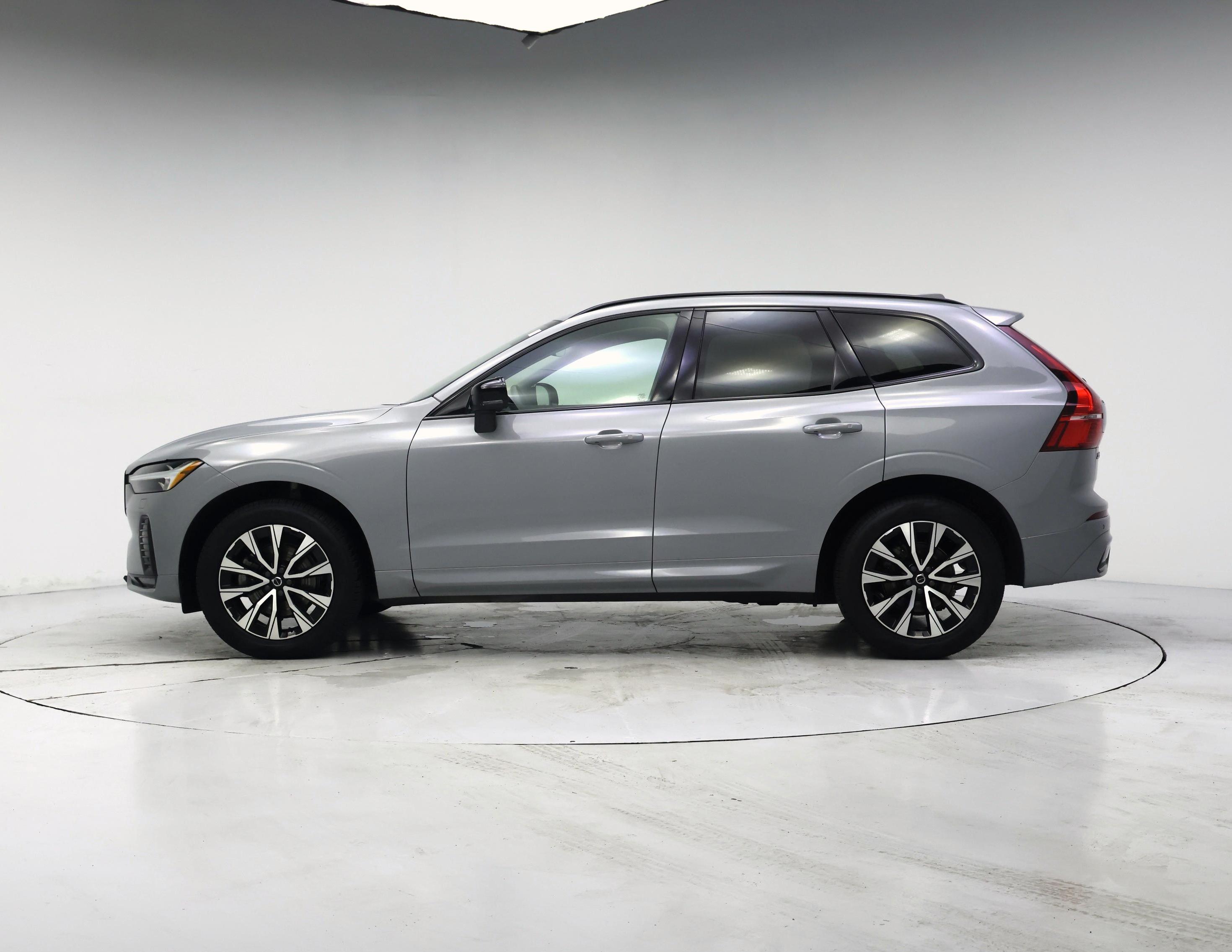 Thumbnail: 2024 Volvo XC60 - 3