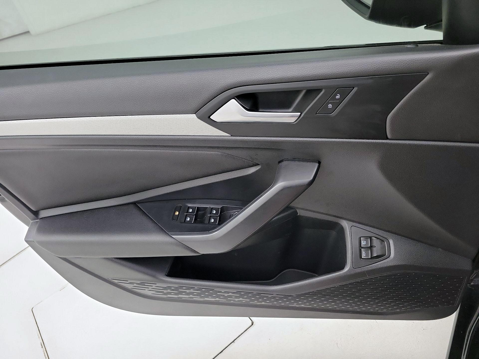 Thumbnail: 2021 Volkswagen Jetta - 12