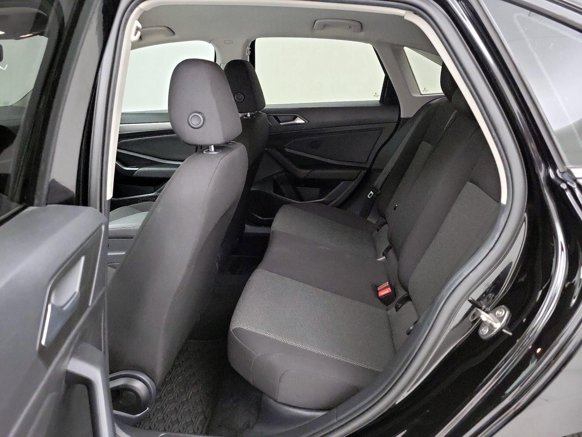 Thumbnail: 2021 Volkswagen Jetta - 19