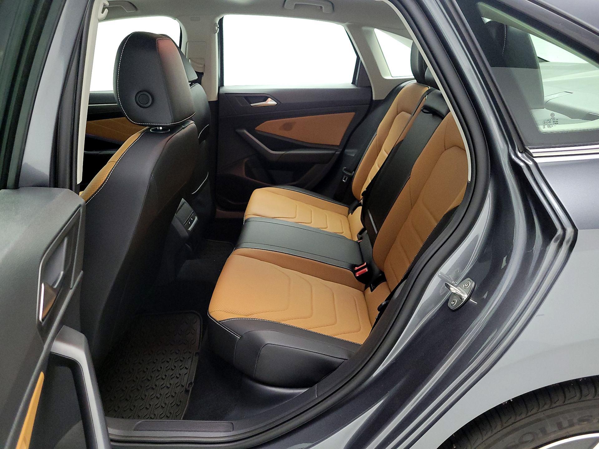 Thumbnail: 2023 Volkswagen Jetta - 17