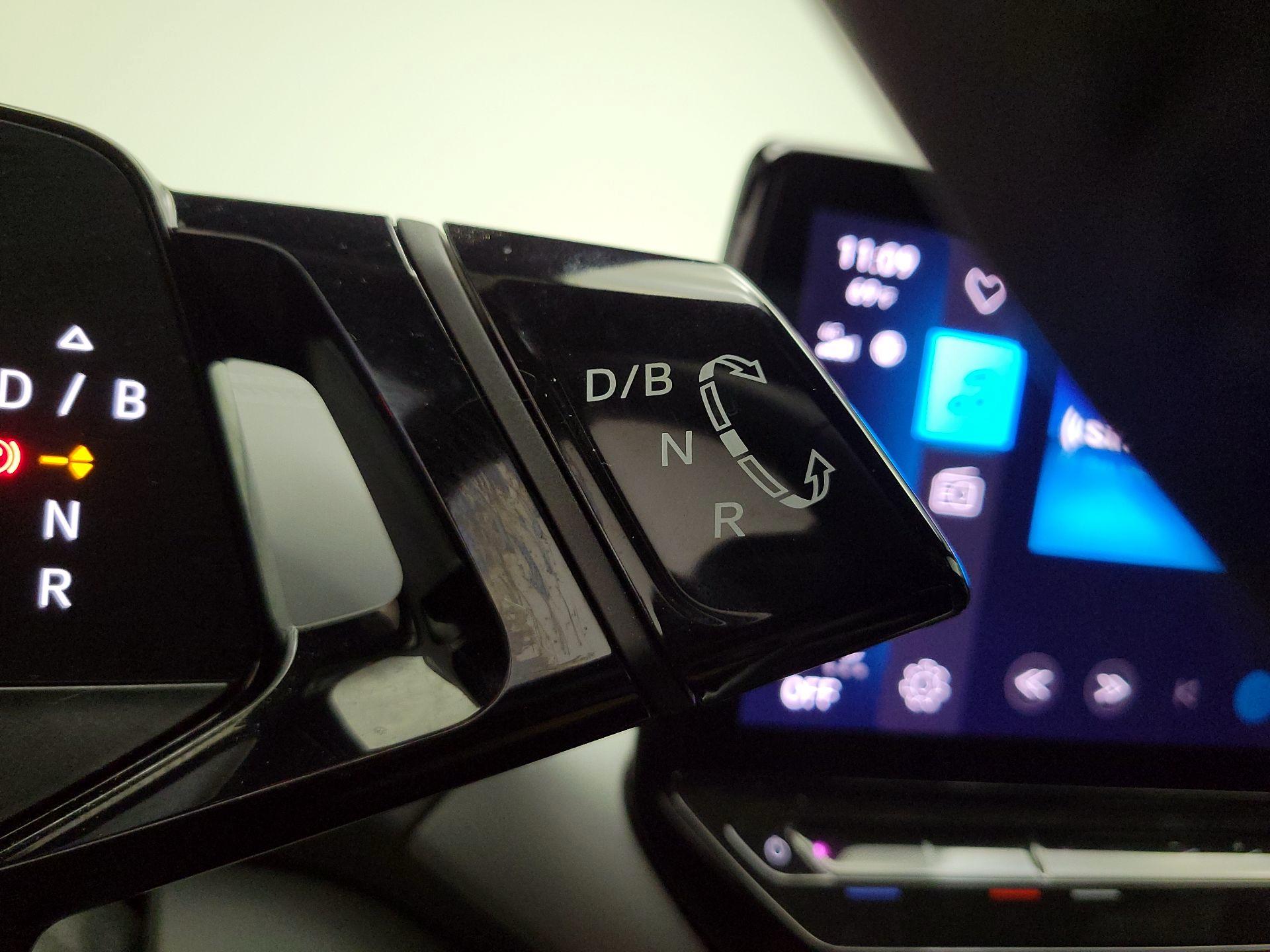 Thumbnail: 2023 Volkswagen ID.4 - 16