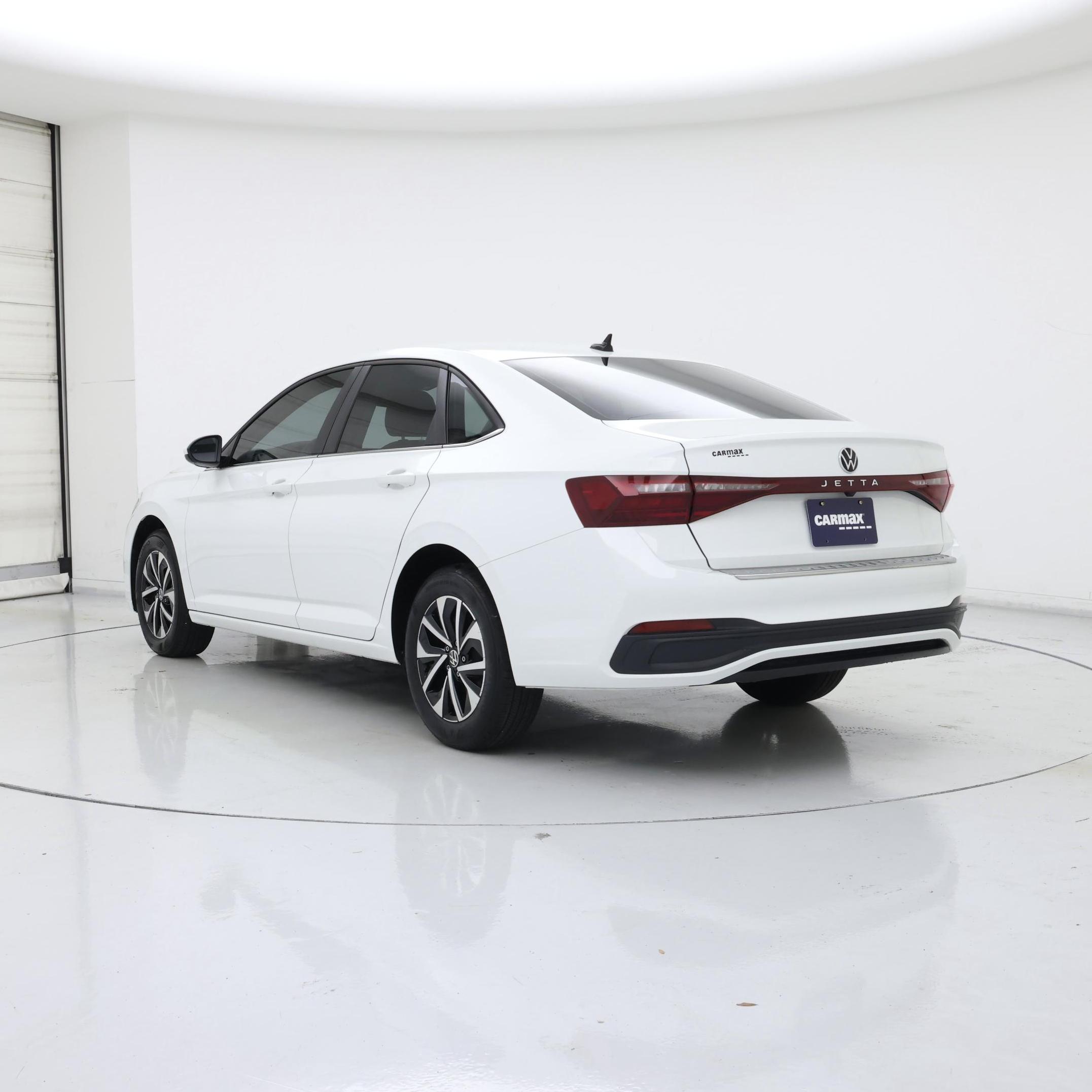 Thumbnail: 2025 Volkswagen Jetta - 2