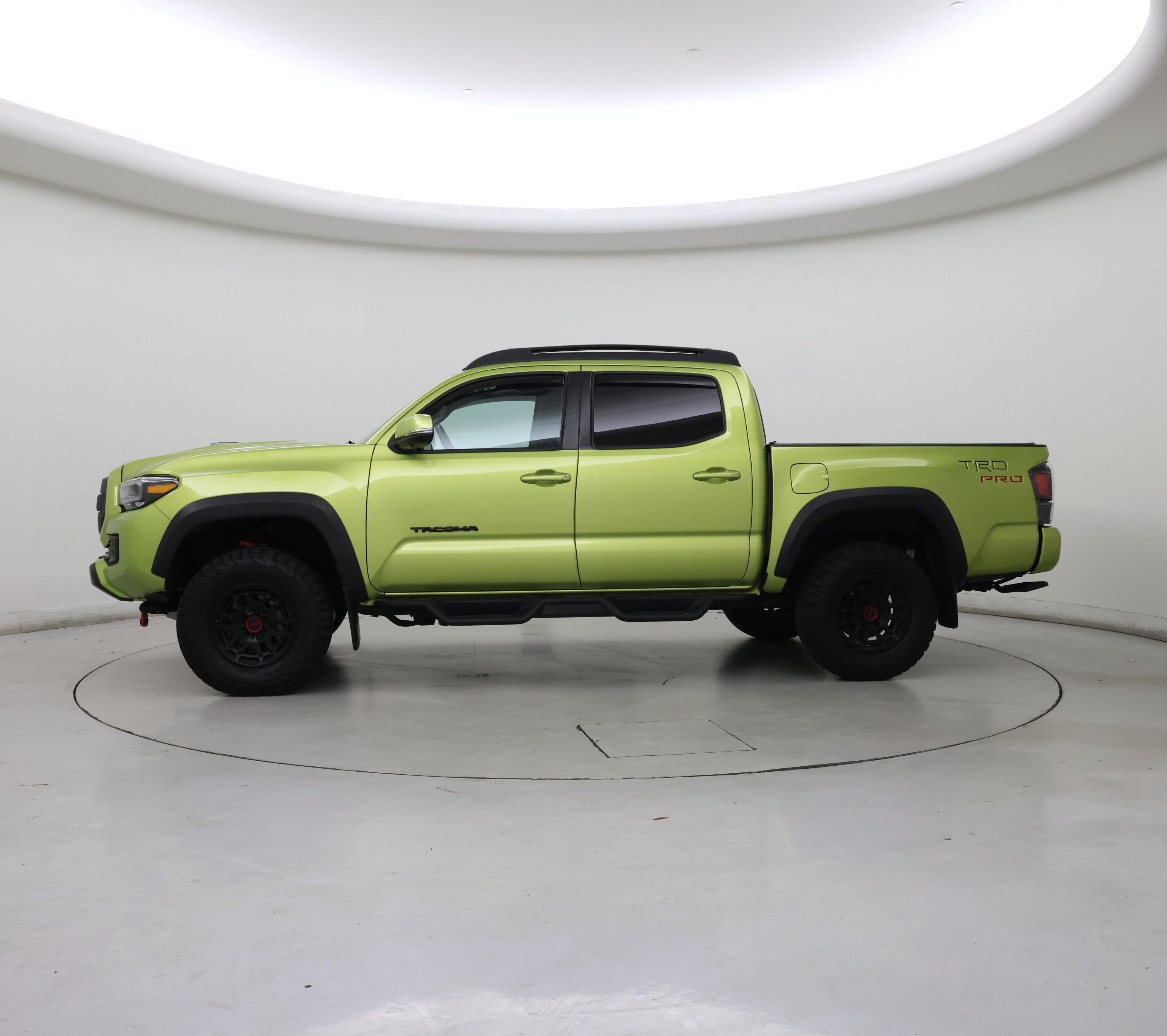 Thumbnail: 2022 Toyota Tacoma - 3