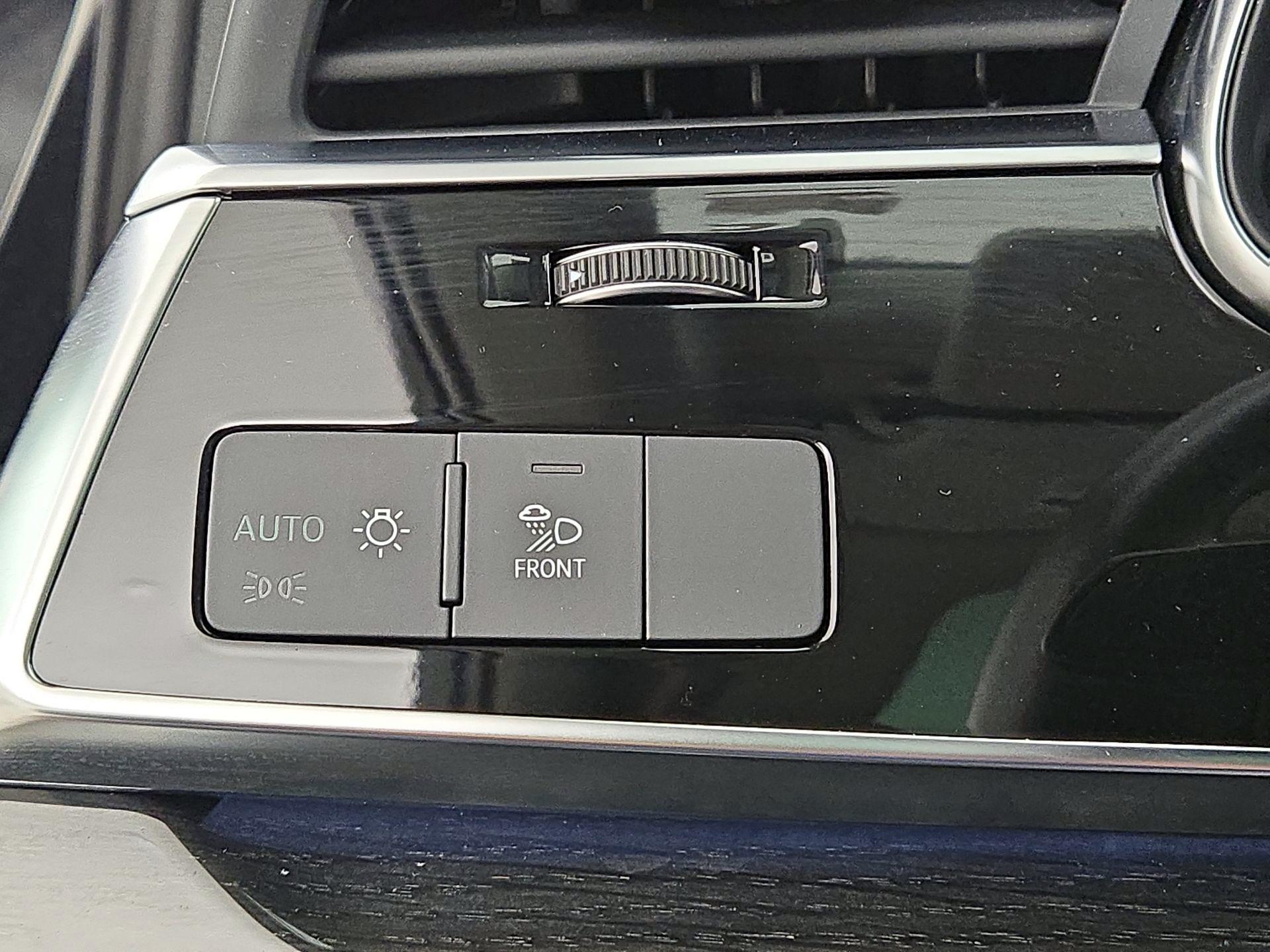 Thumbnail: 2023 Audi Q7 - 13