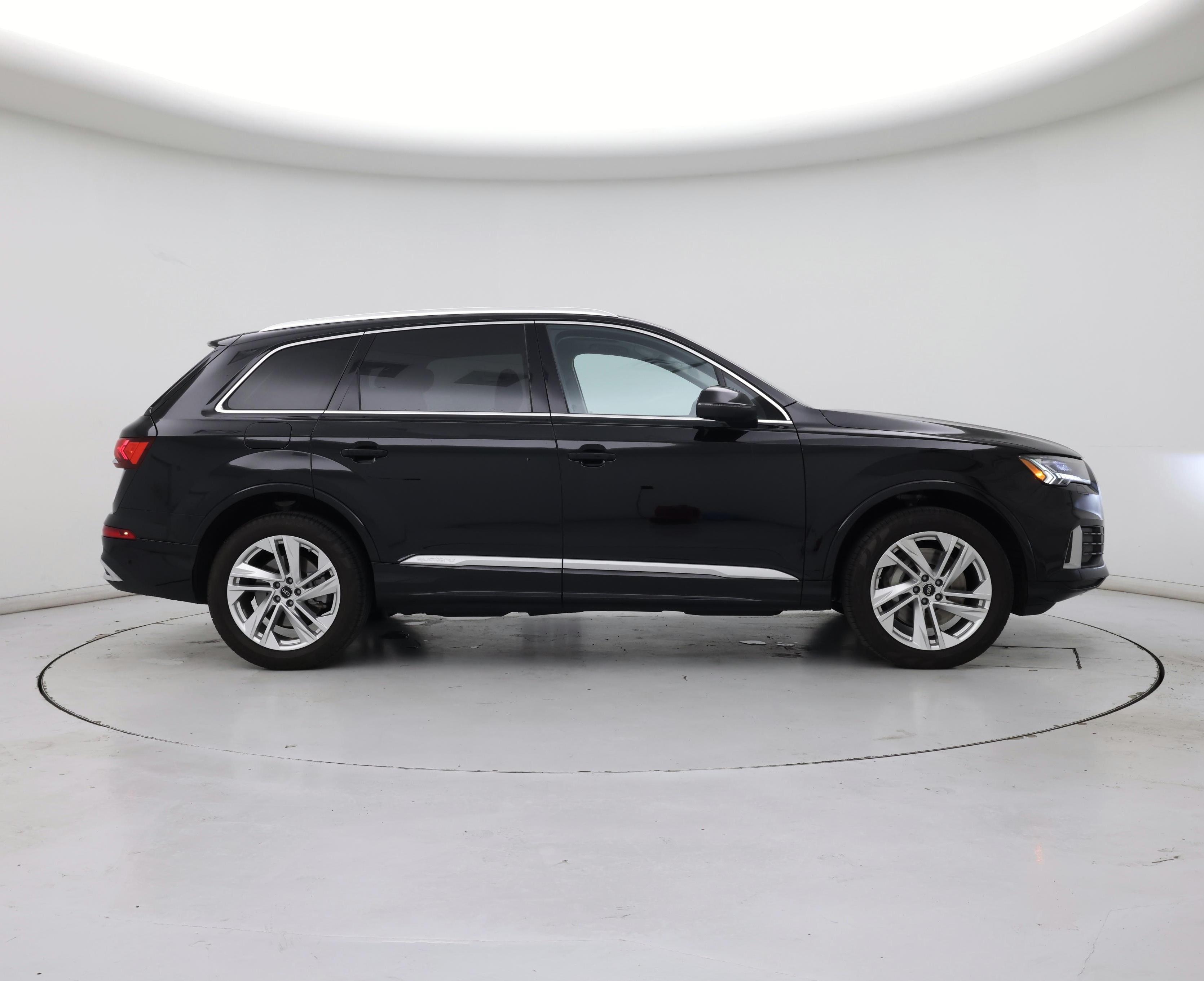 Thumbnail: 2023 Audi Q7 - 7