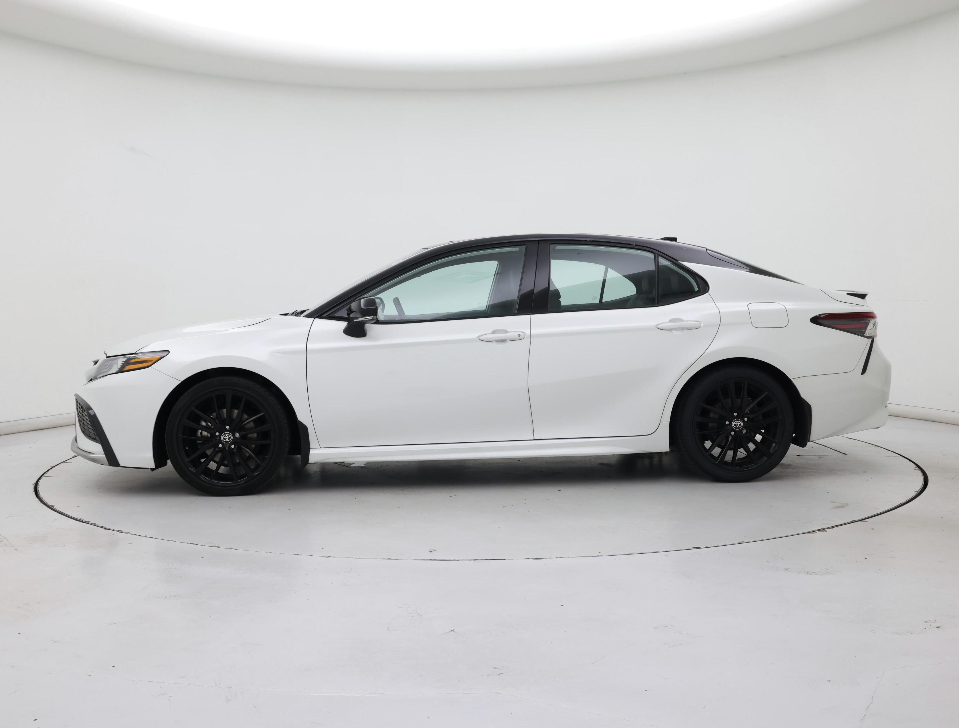 Thumbnail: 2023 Toyota Camry - 3