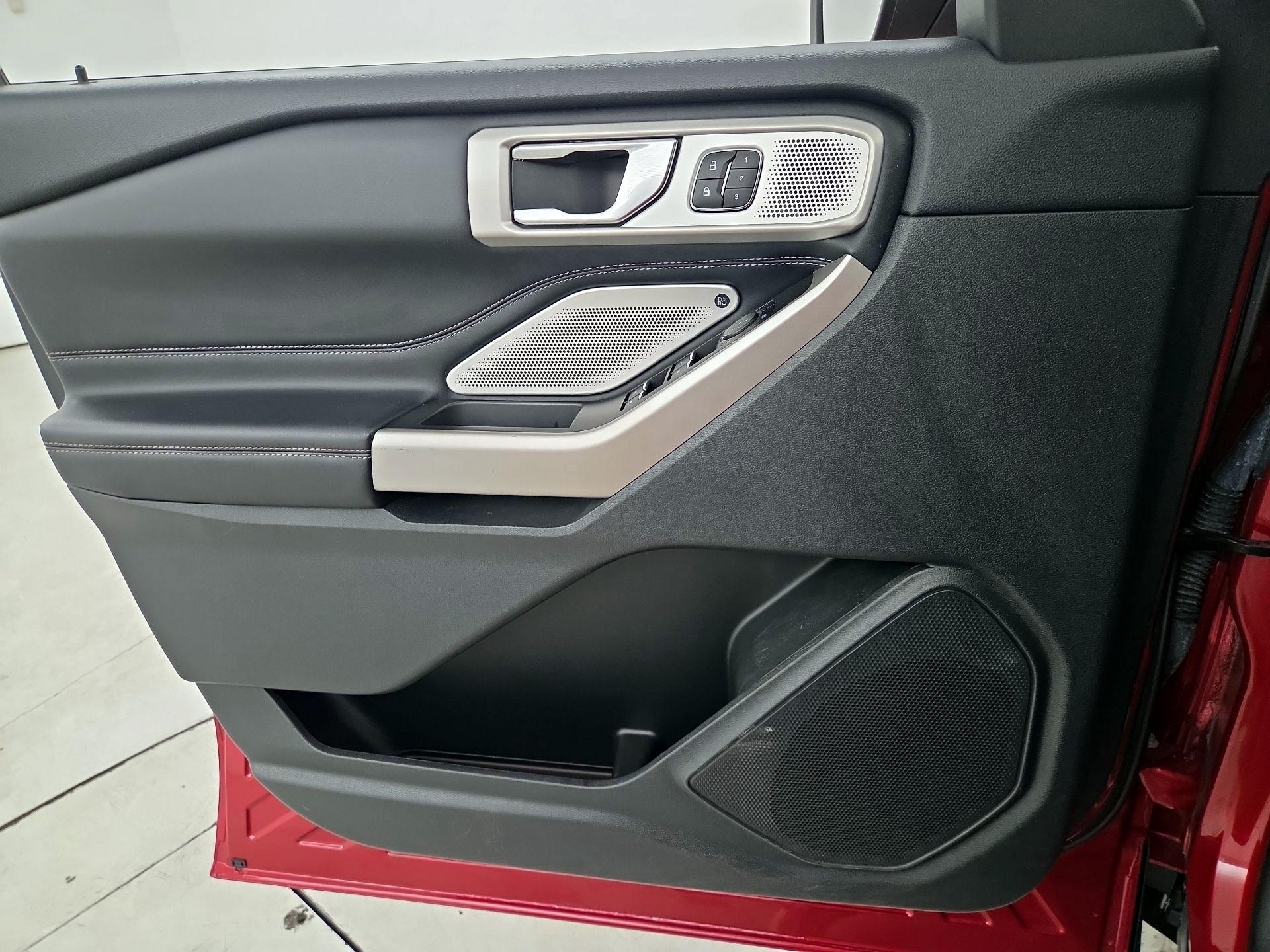 Thumbnail: 2022 Ford Explorer - 12