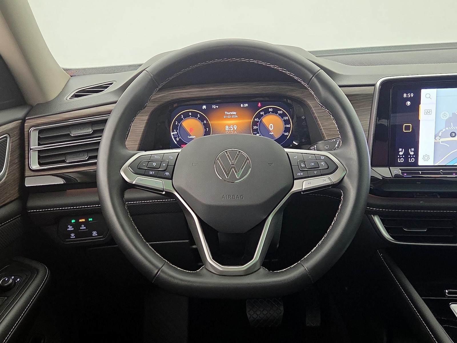 2025 Volkswagen Atlas SEL - Photo 11