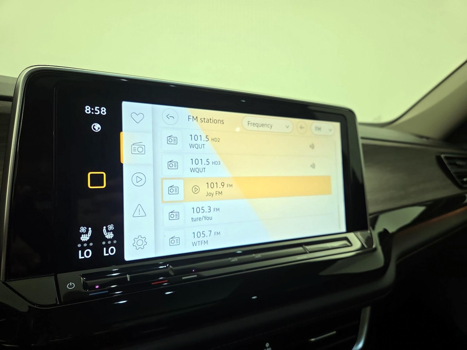 2025 Volkswagen Atlas SEL - Photo 17